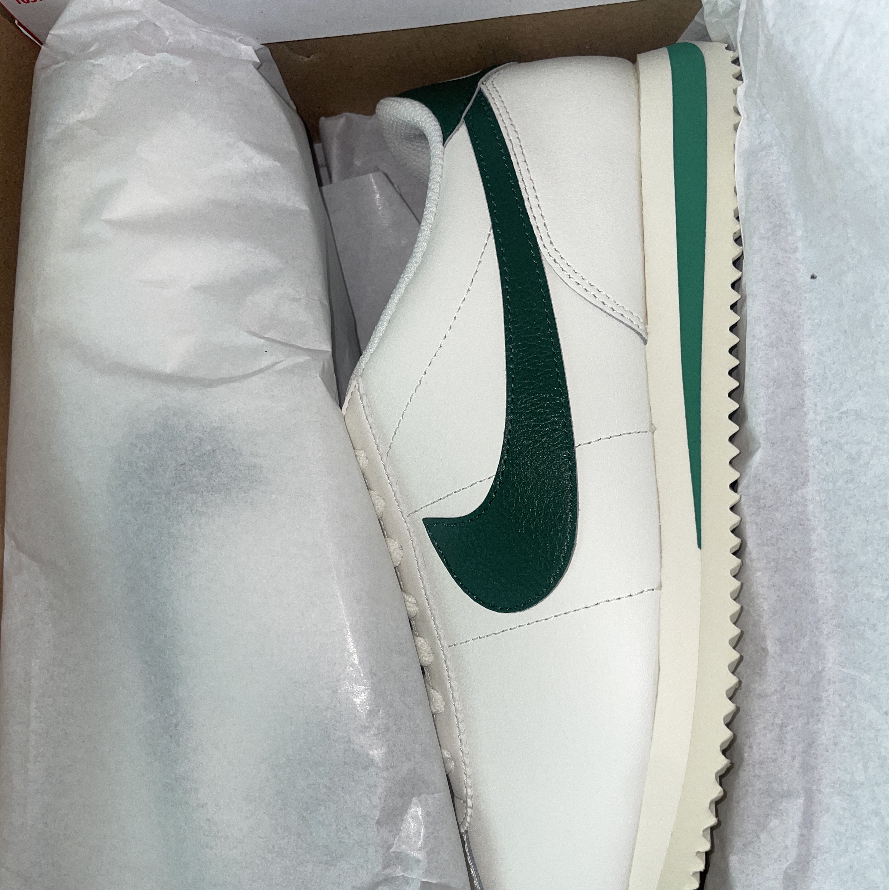 (W) Nike Cortez Gorge Green and Malachite 착용 스타일 - 1