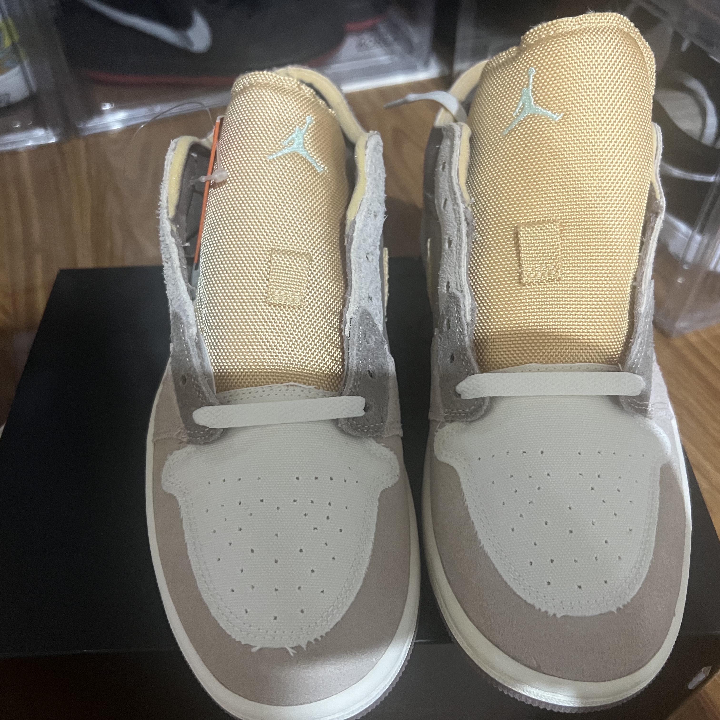Jordan 1 Low SE Craft Taupe Haze 착용 스타일 - 3