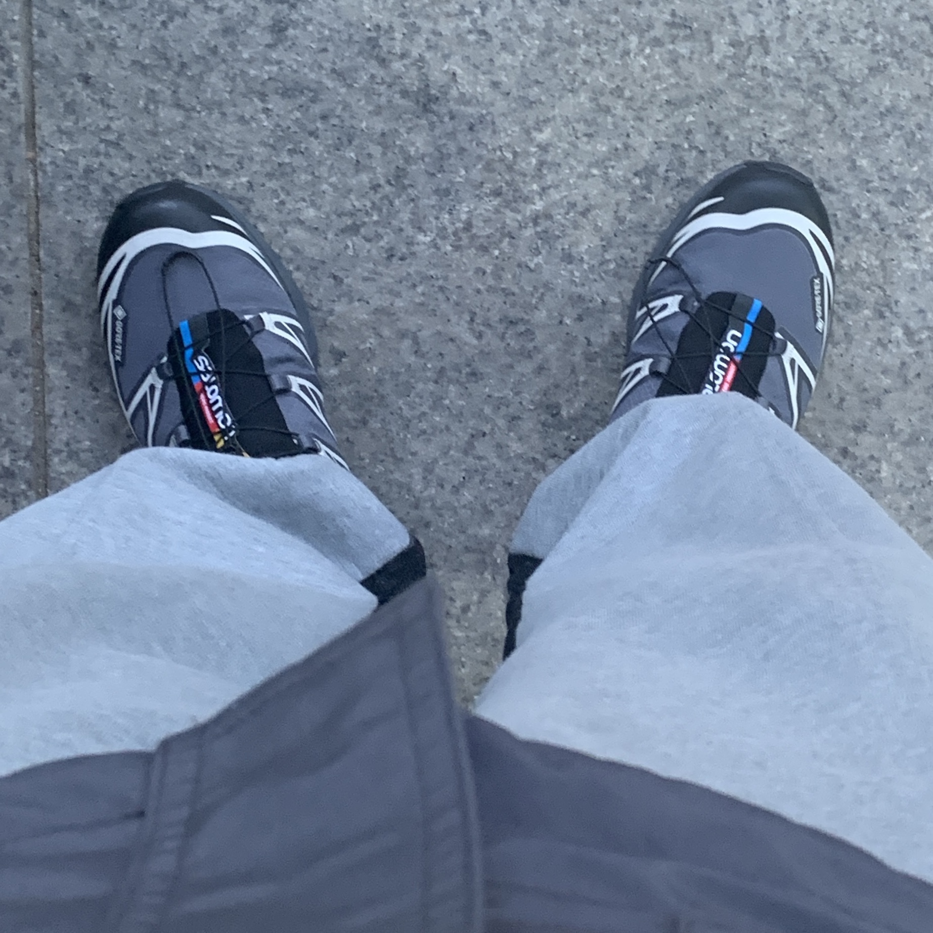 Salomon XT-6 Gore-Tex Black Ebony 착용 스타일