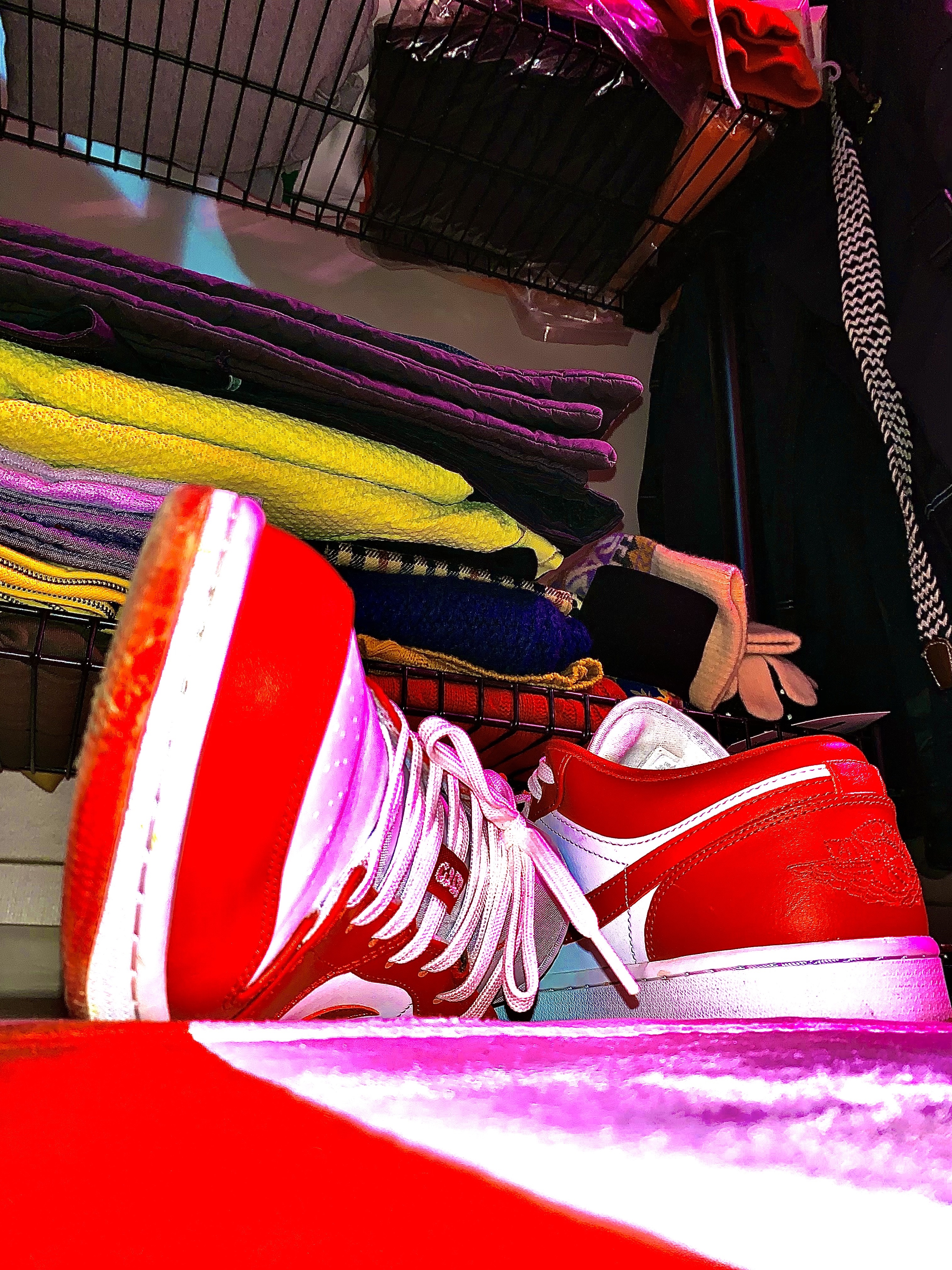 Jordan 1 Low Gym Red White 착용 스타일 - 2