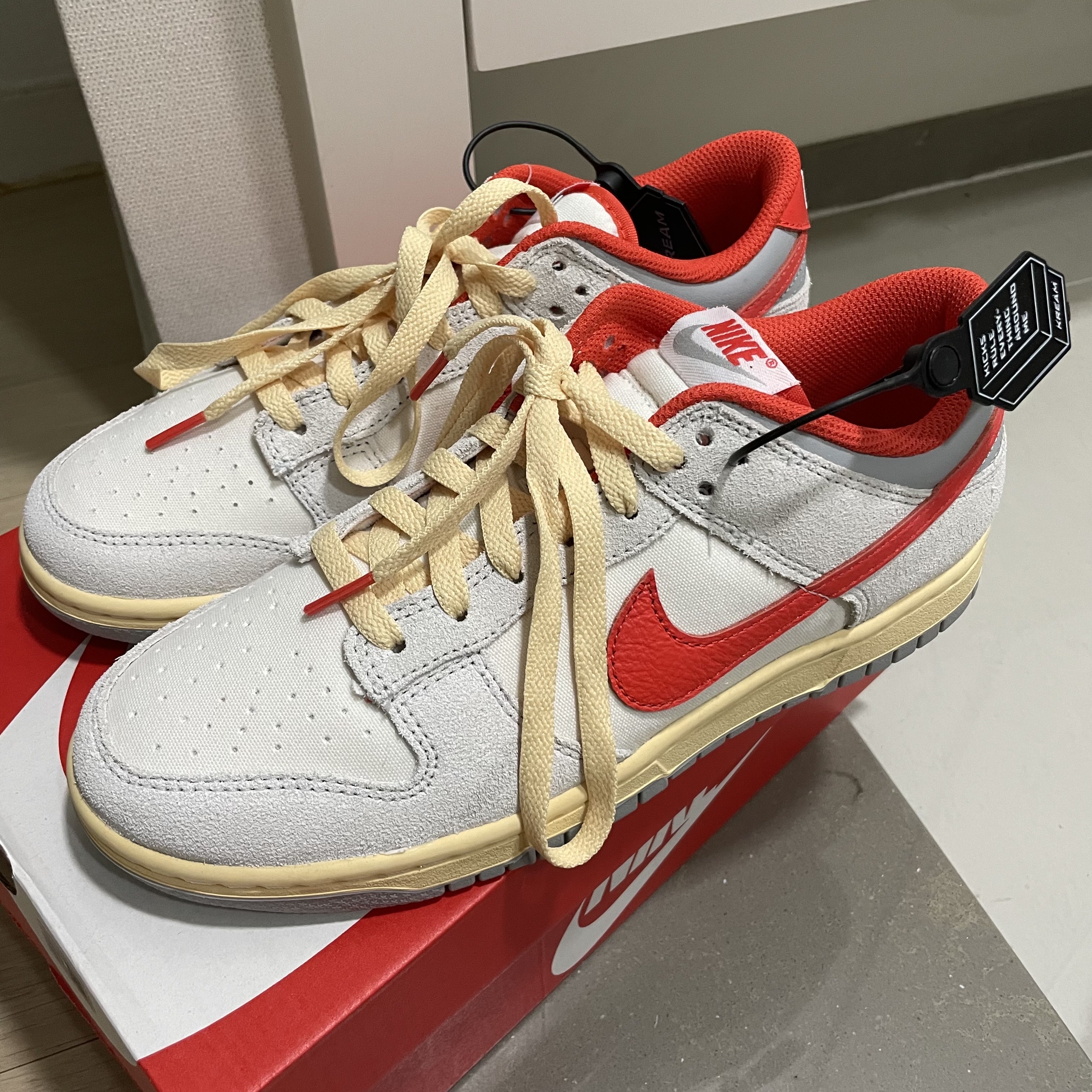 Nike Dunk Low Sail Picante Red 착용 스타일