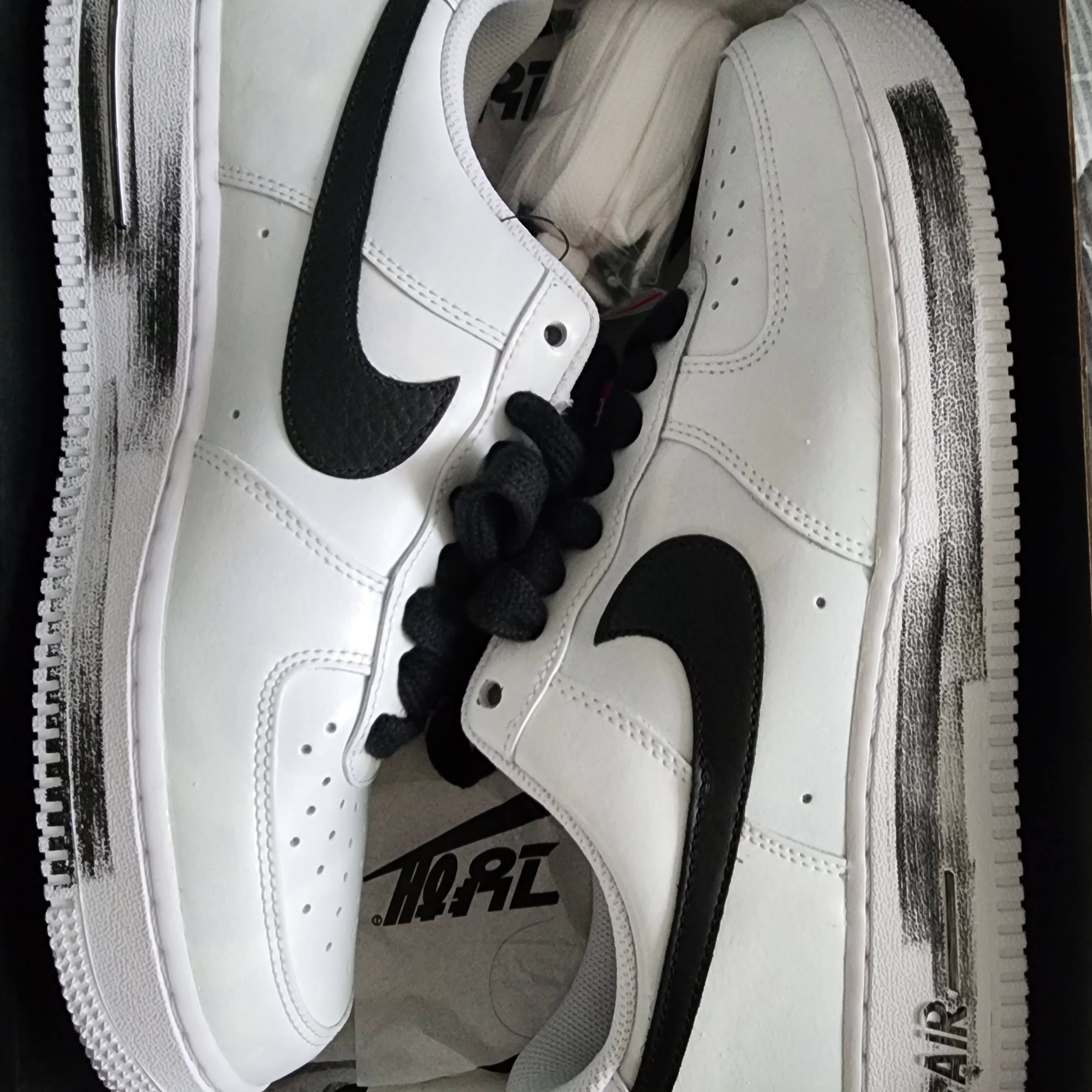Nike x Peaceminusone Air Force 1 Low Para-Noise 2.0 착용 스타일