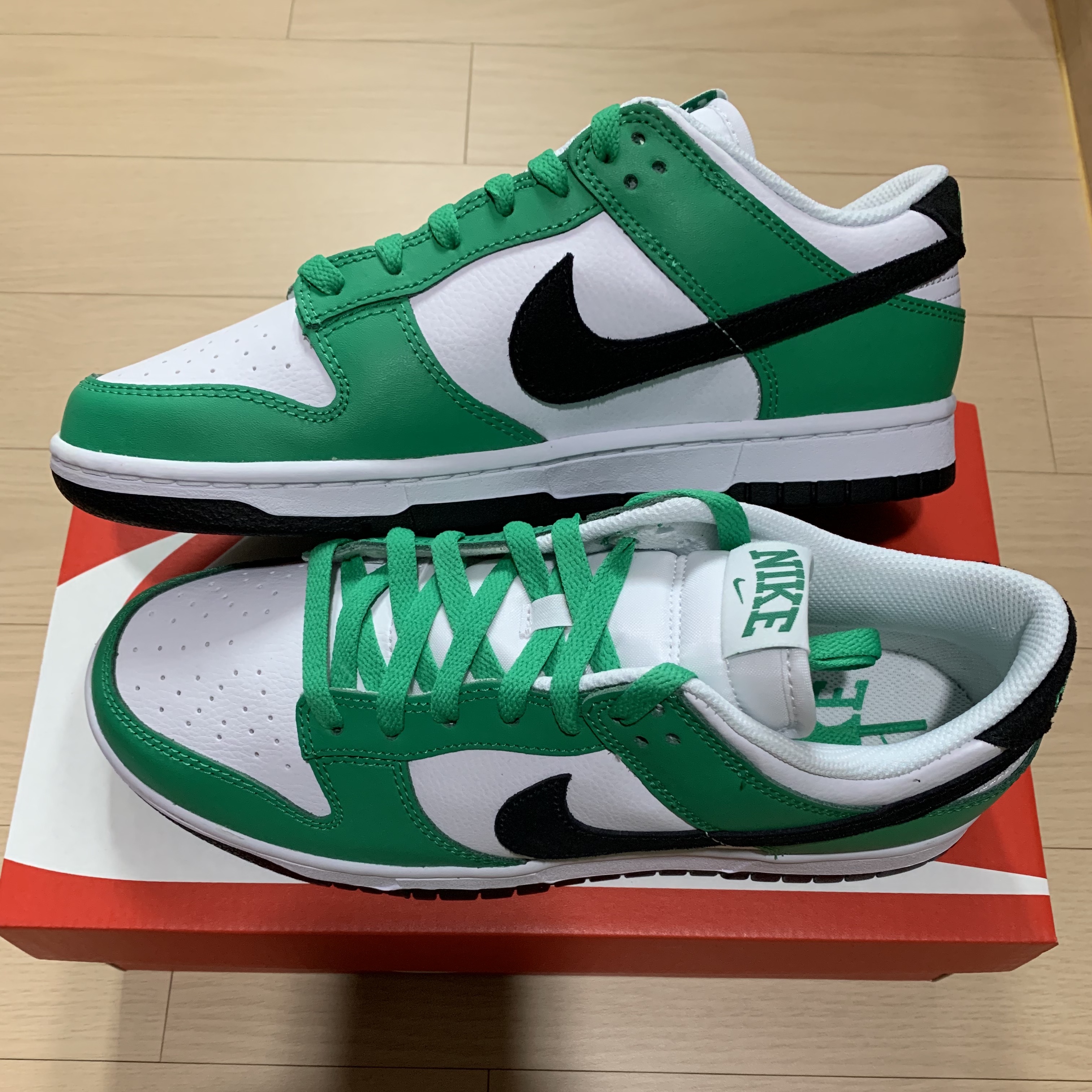 Nike Dunk Low White Green 착용 스타일