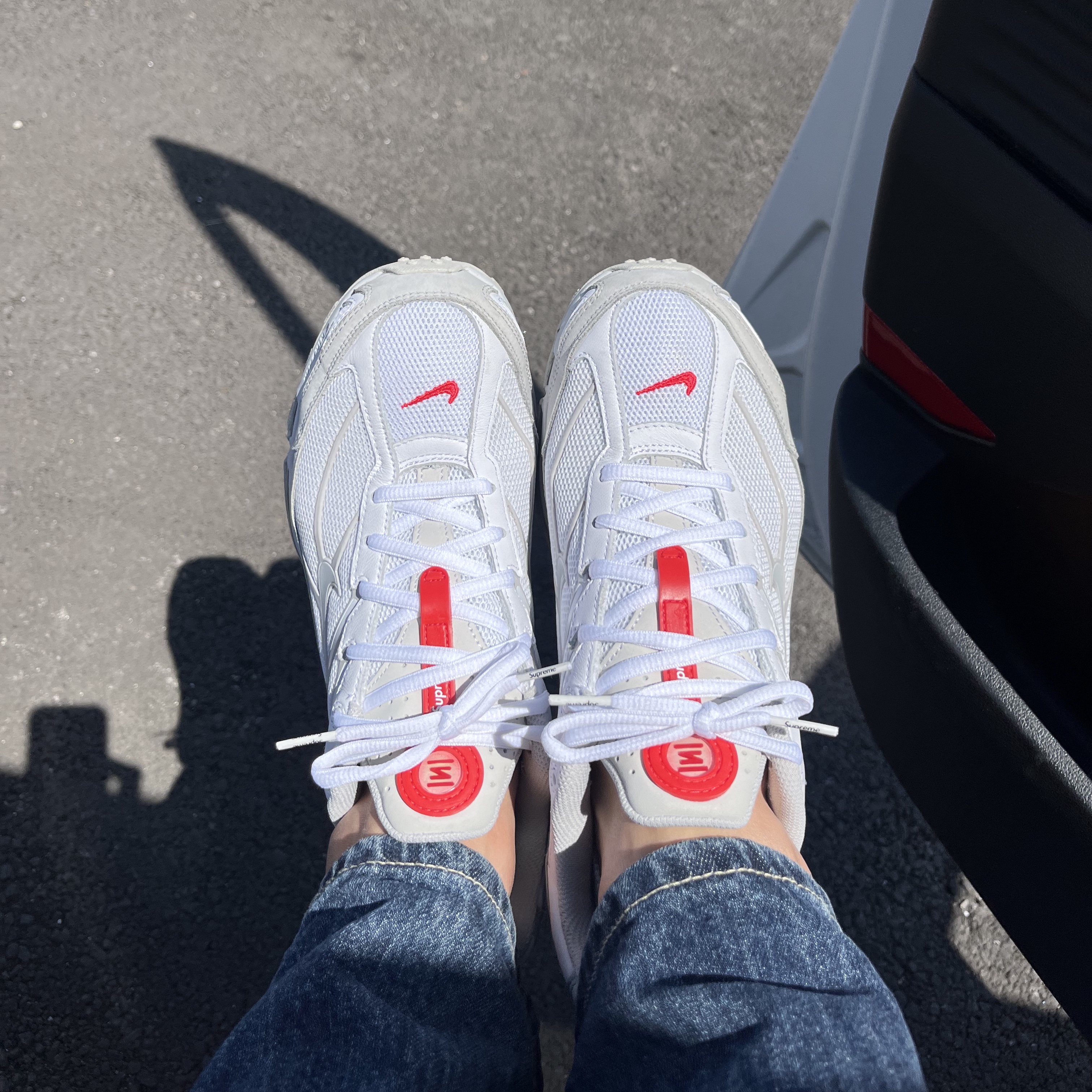 Nike x Supreme Shox Ride 2 SP White 착용 스타일 - 1