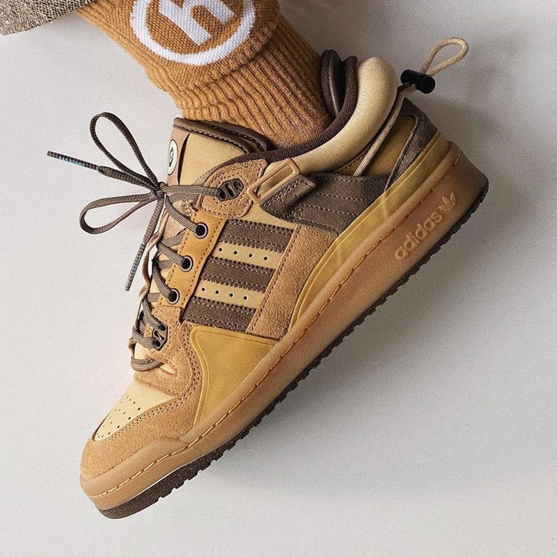 Adidas x Bad Bunny Forum 84 Low The First Cafe 착용 스타일