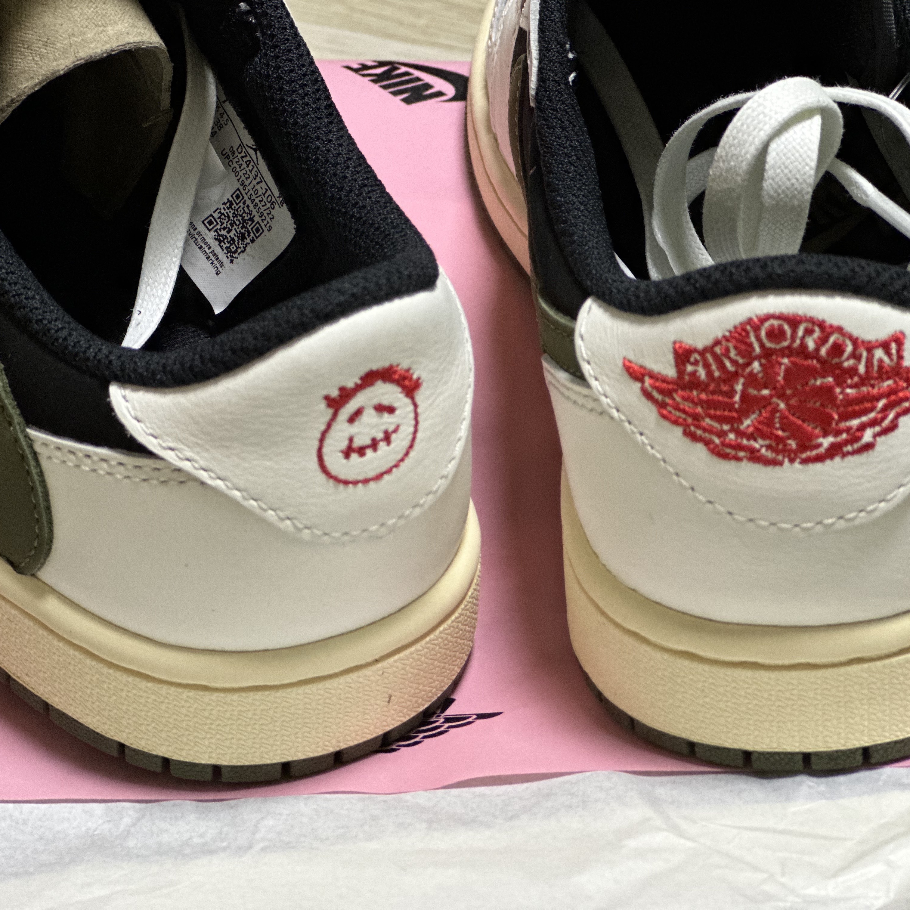 (W) Jordan 1 x Travis Scott Retro Low OG SP Medium Olive 착용 스타일