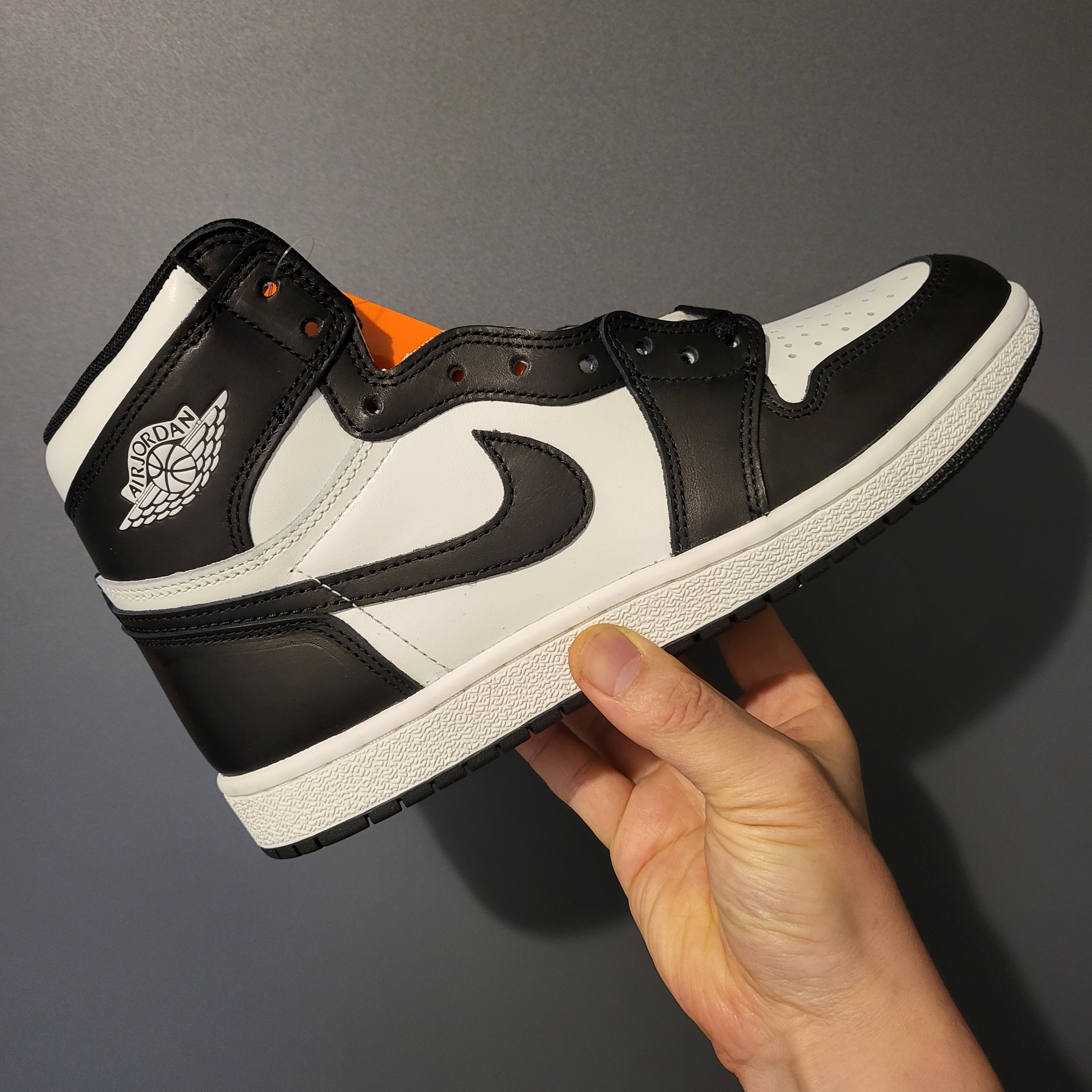 Jordan 1 High 85 Black White 착용 스타일