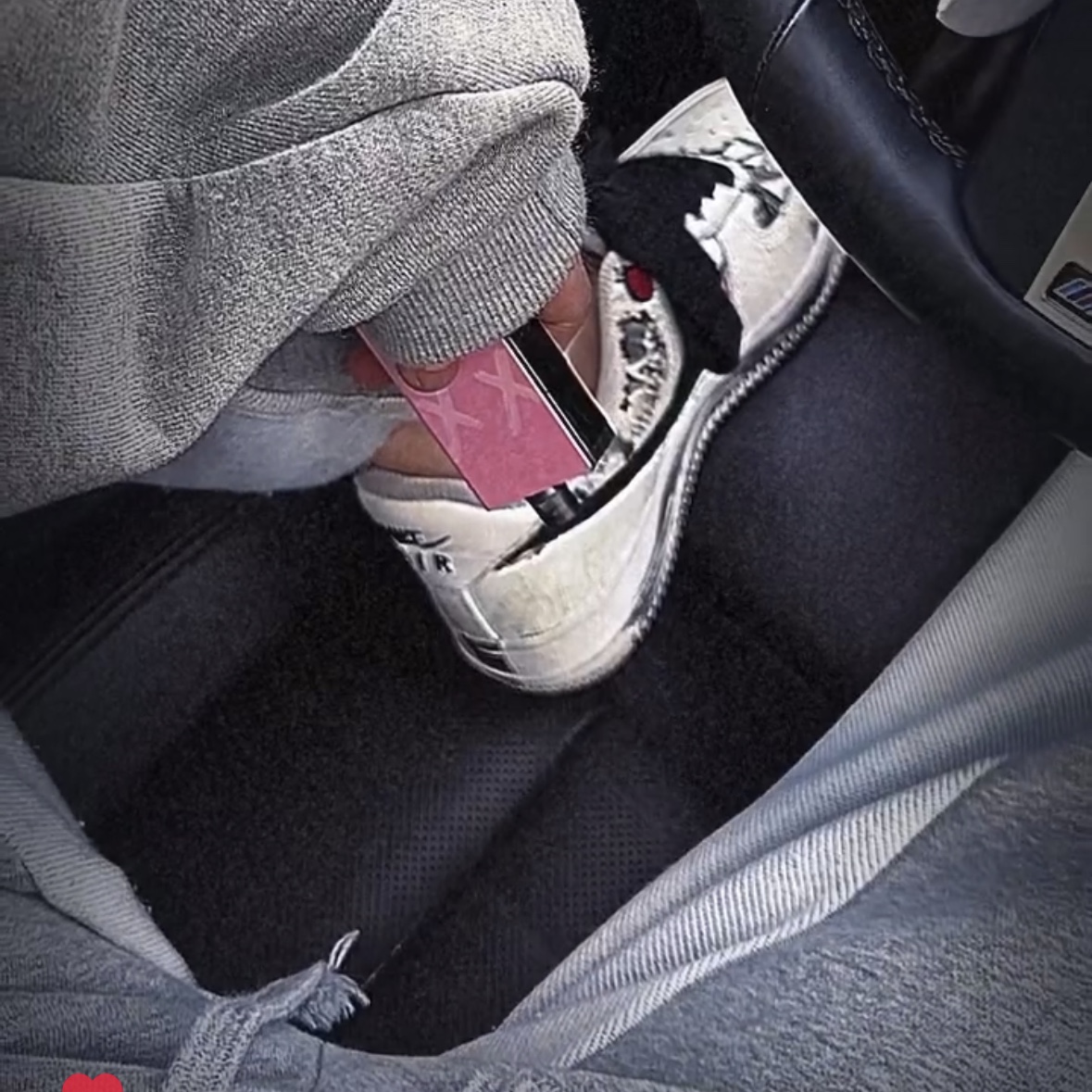 Nike x Peaceminusone Air Force 1 Low Para-Noise 2.0 착용 스타일