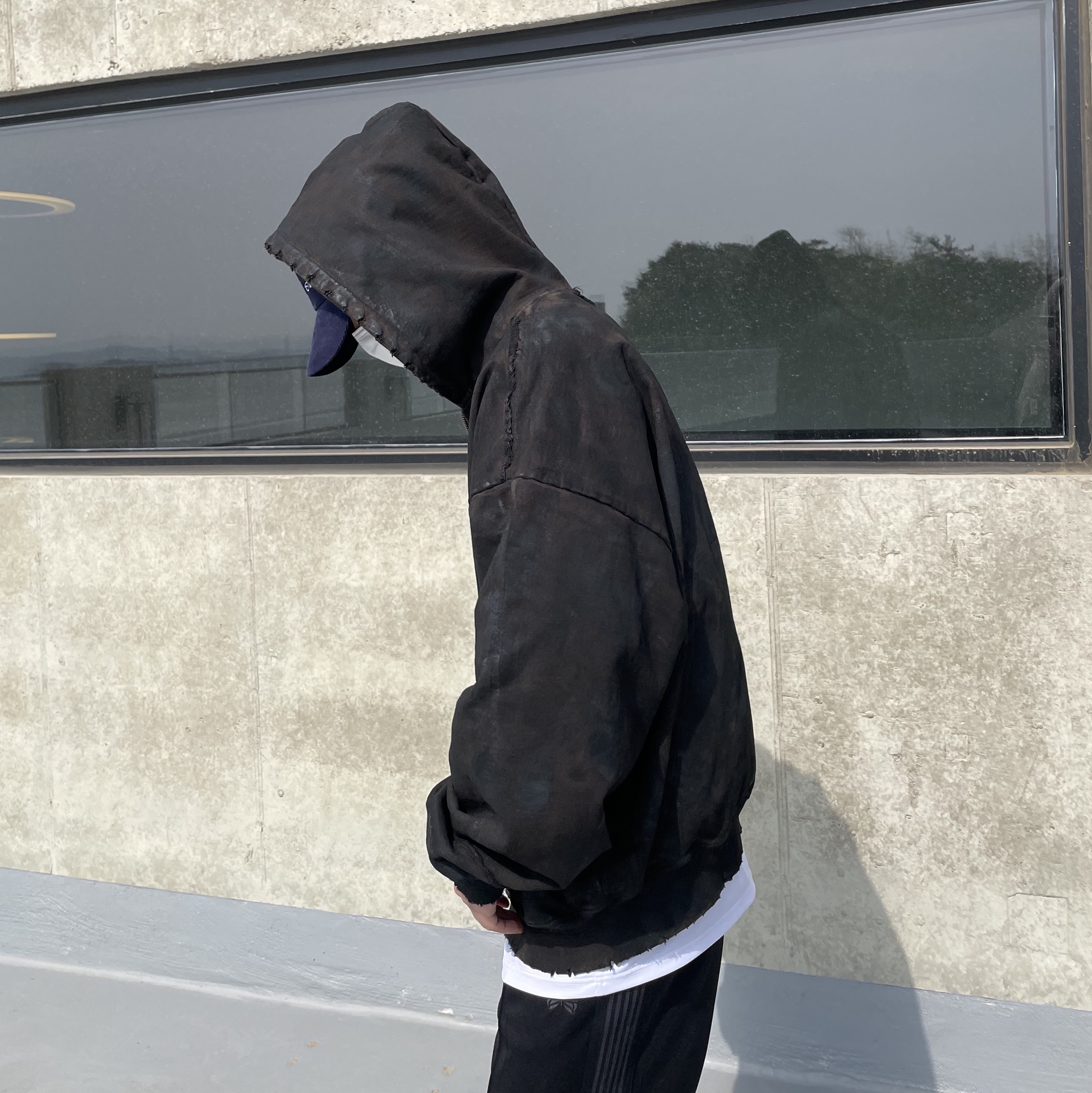 Undermycar Soundwave Dirty Coated Hood Zip-Up Black Oil - 23SS, Needles Straight Track Pants Poly Smooth Black 착용 스타일