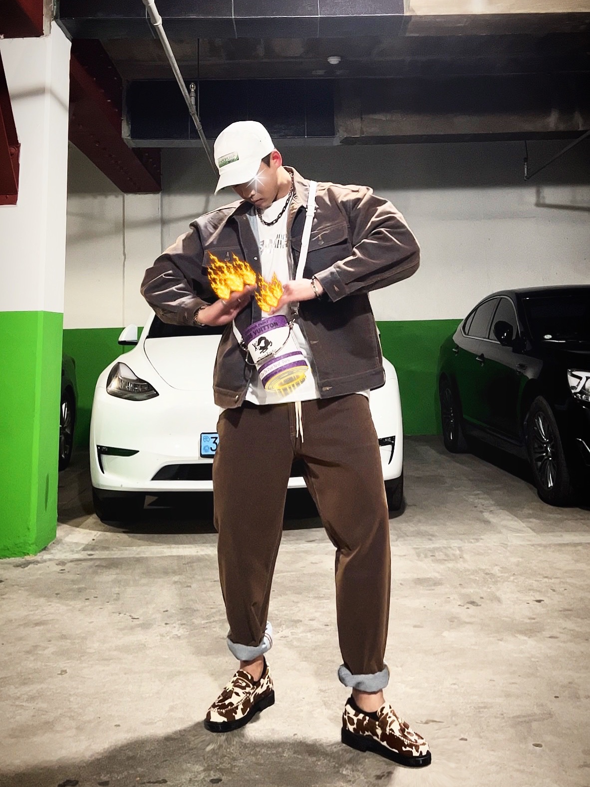 Supreme Mirror Camp Cap White - 21FW, Supreme Chicago Box Logo T-Shirt White - 22FW 착용 스타일