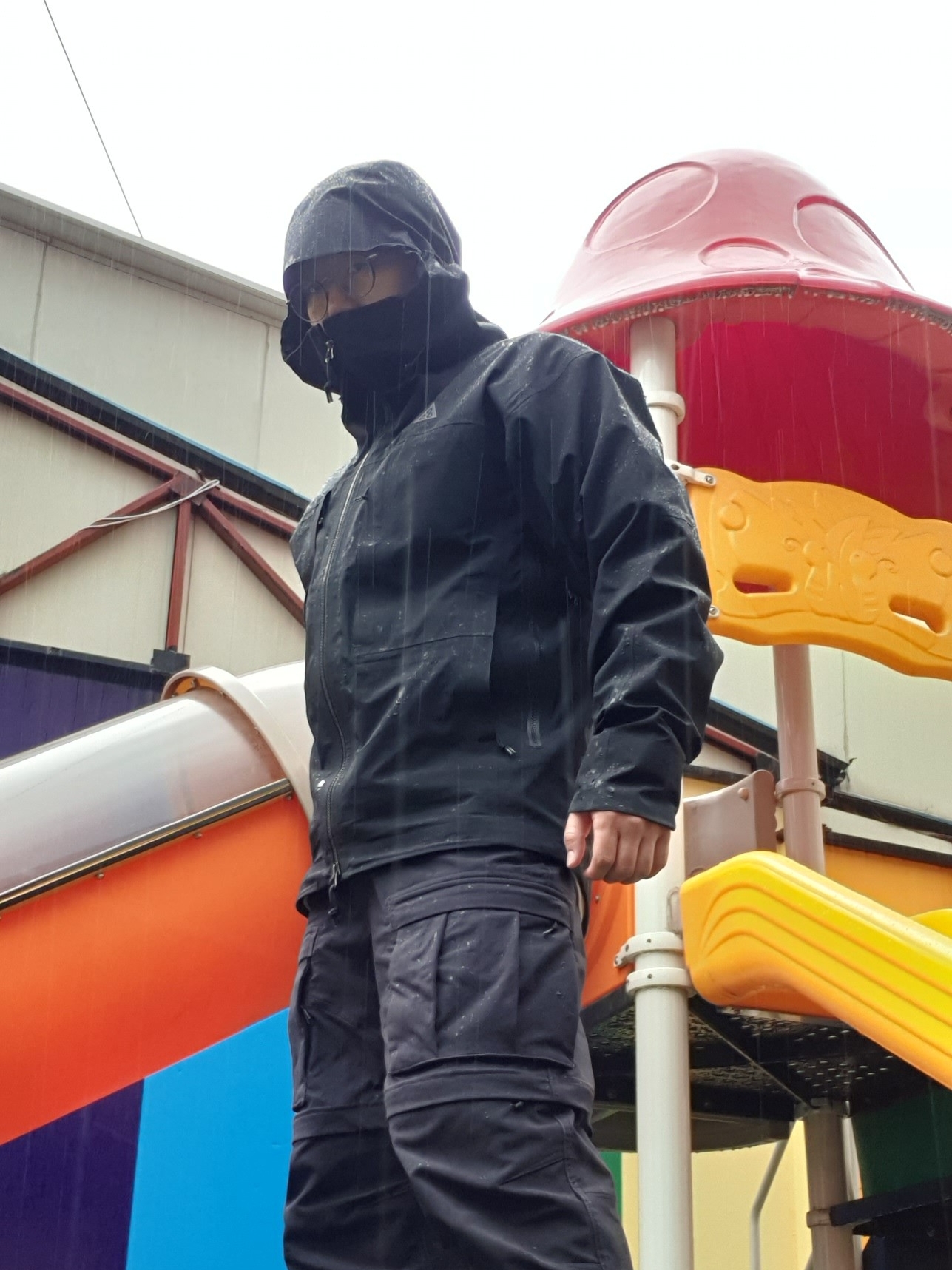 Nike ACG Smith Summit Cargo Pants Black Summit White - Asia, Nike ACG Gore-Tex Misery Ridge Jacket Black - US/EU 착용 스타일 - 1