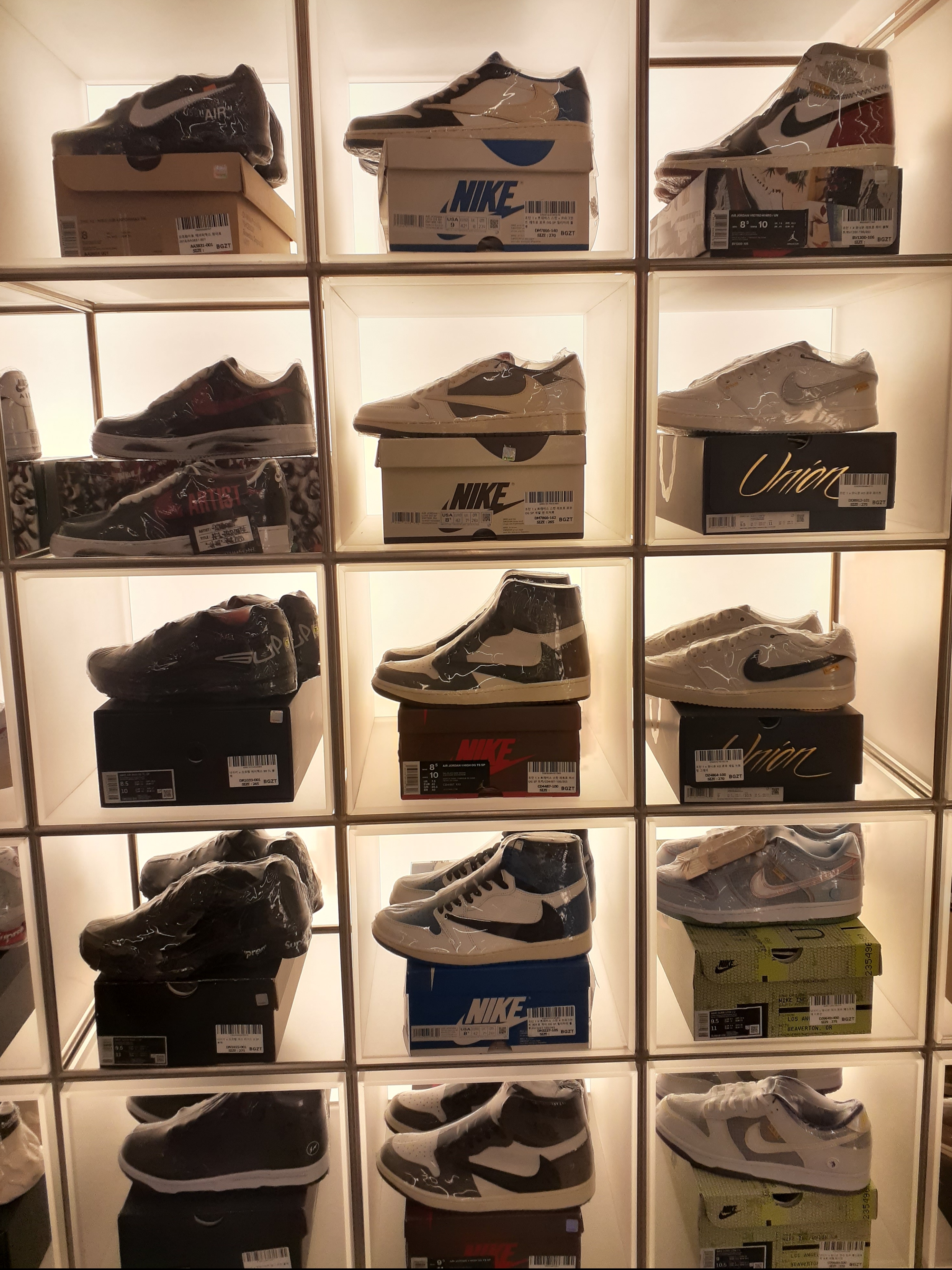Jordan 1 x Travis Scott x Fragment Retro Low OG SP Military Blue, Jordan 1 x Travis Scott Retro Low OG SP Sail and Ridgerock 착용 스타일