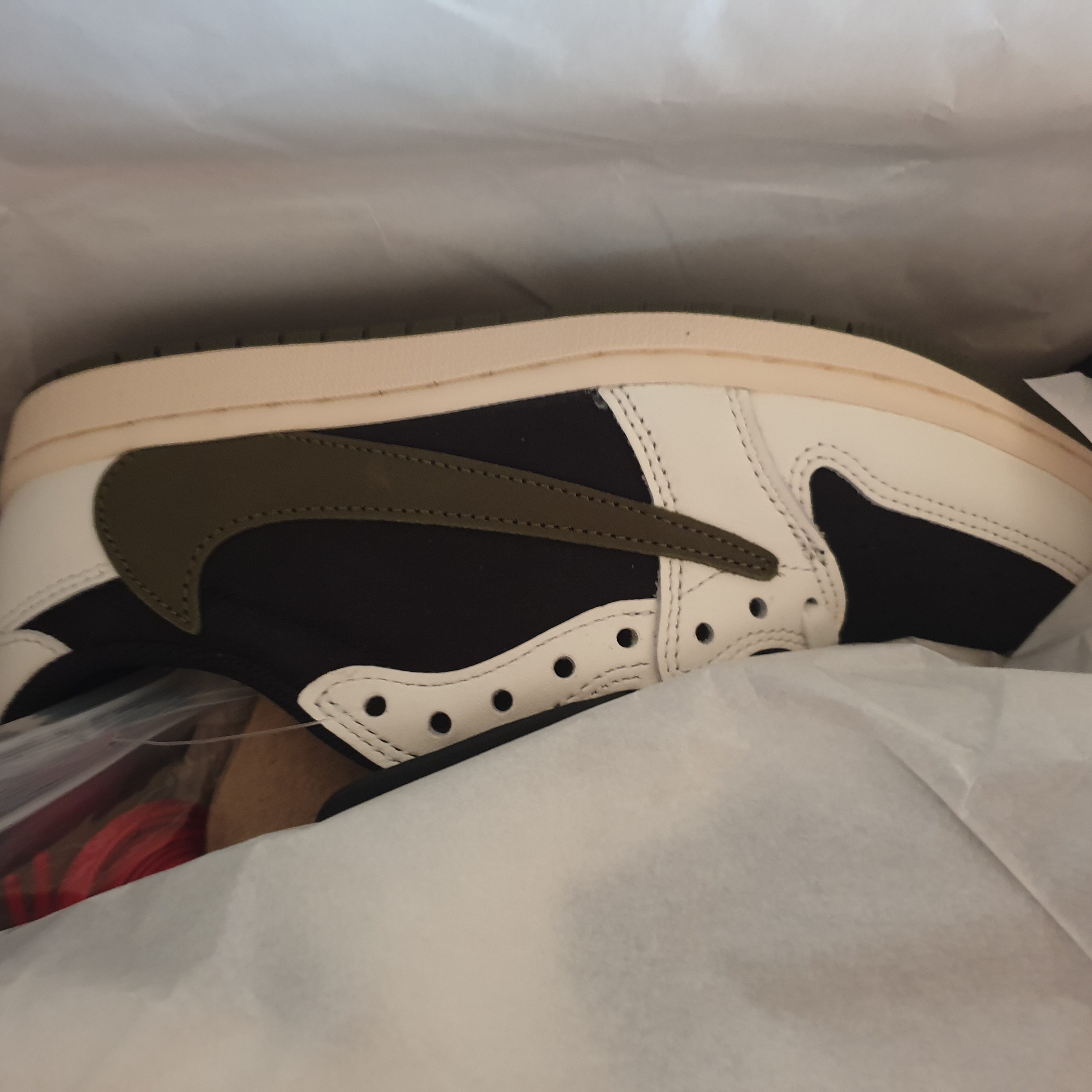 (W) Jordan 1 x Travis Scott Retro Low OG SP Medium Olive 착용 스타일