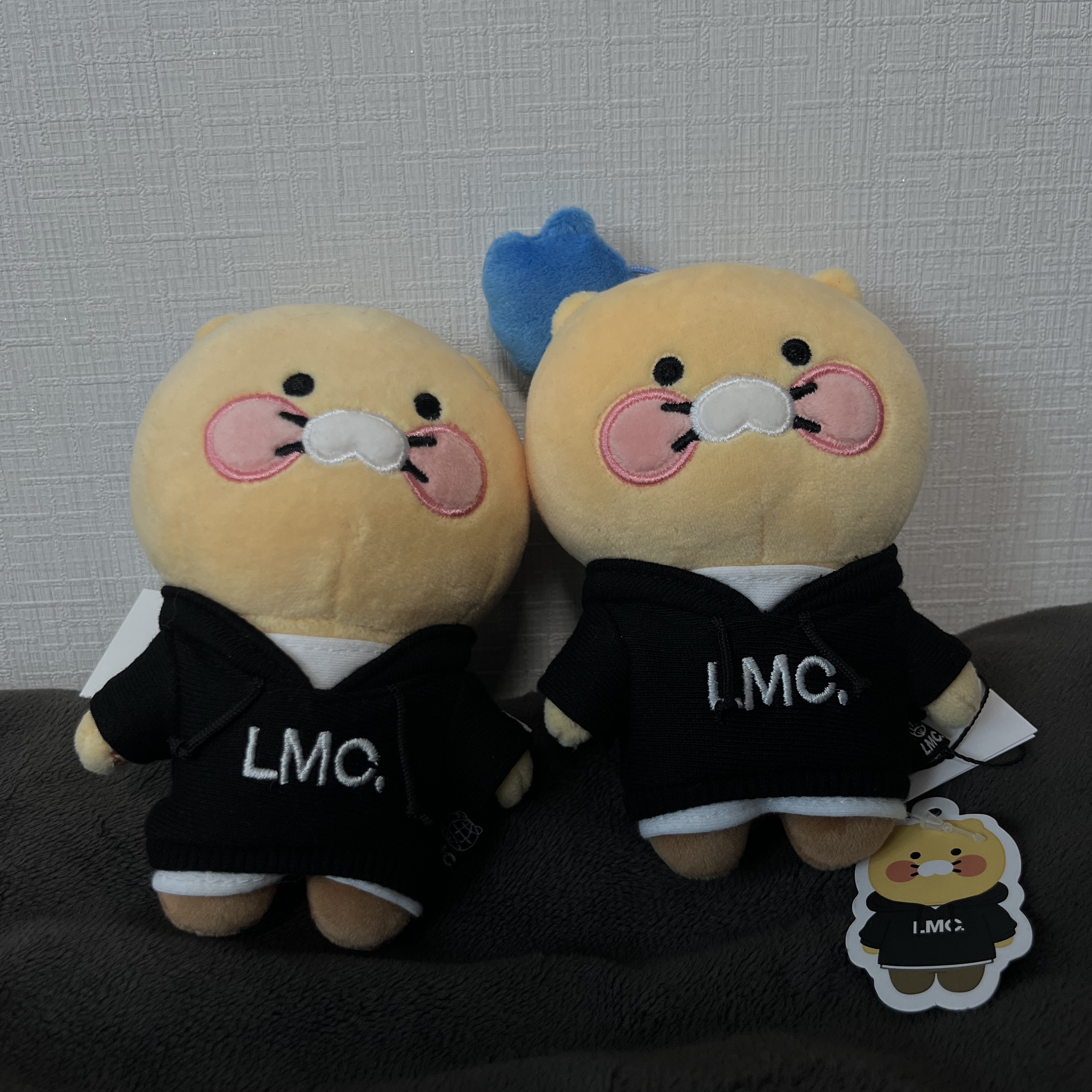Kakao x LMC Choonsik Keyring Black 착용 스타일