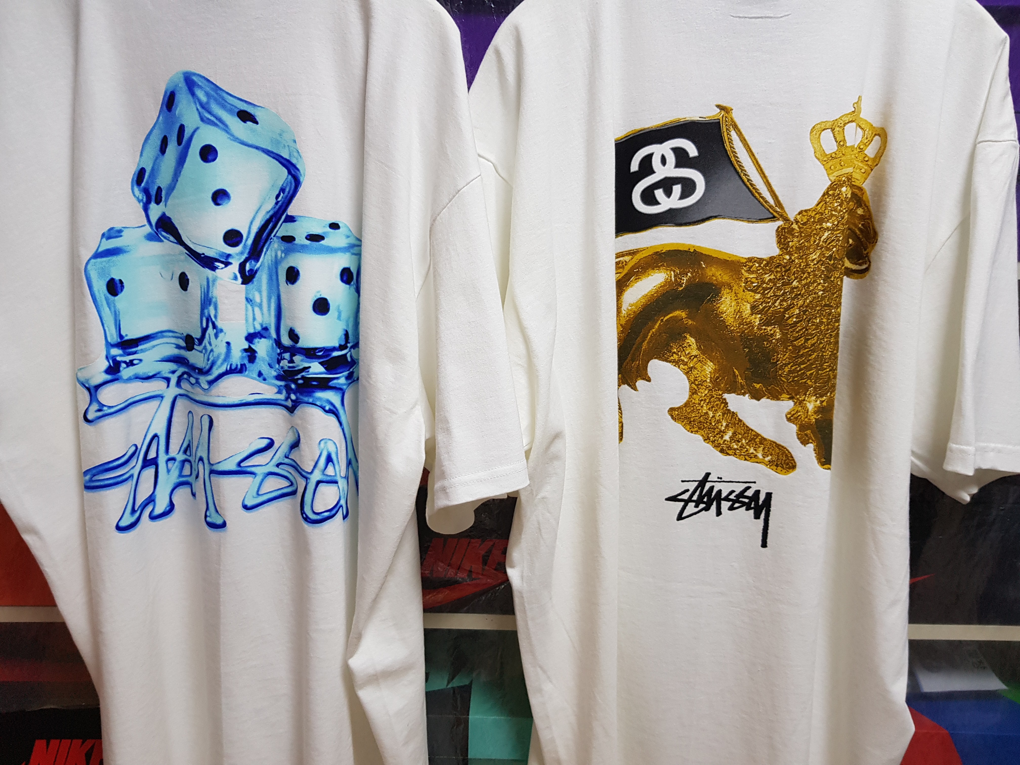 Stussy Melted T-Shirt White, Stussy Gold Lion T-Shirt White 착용 스타일