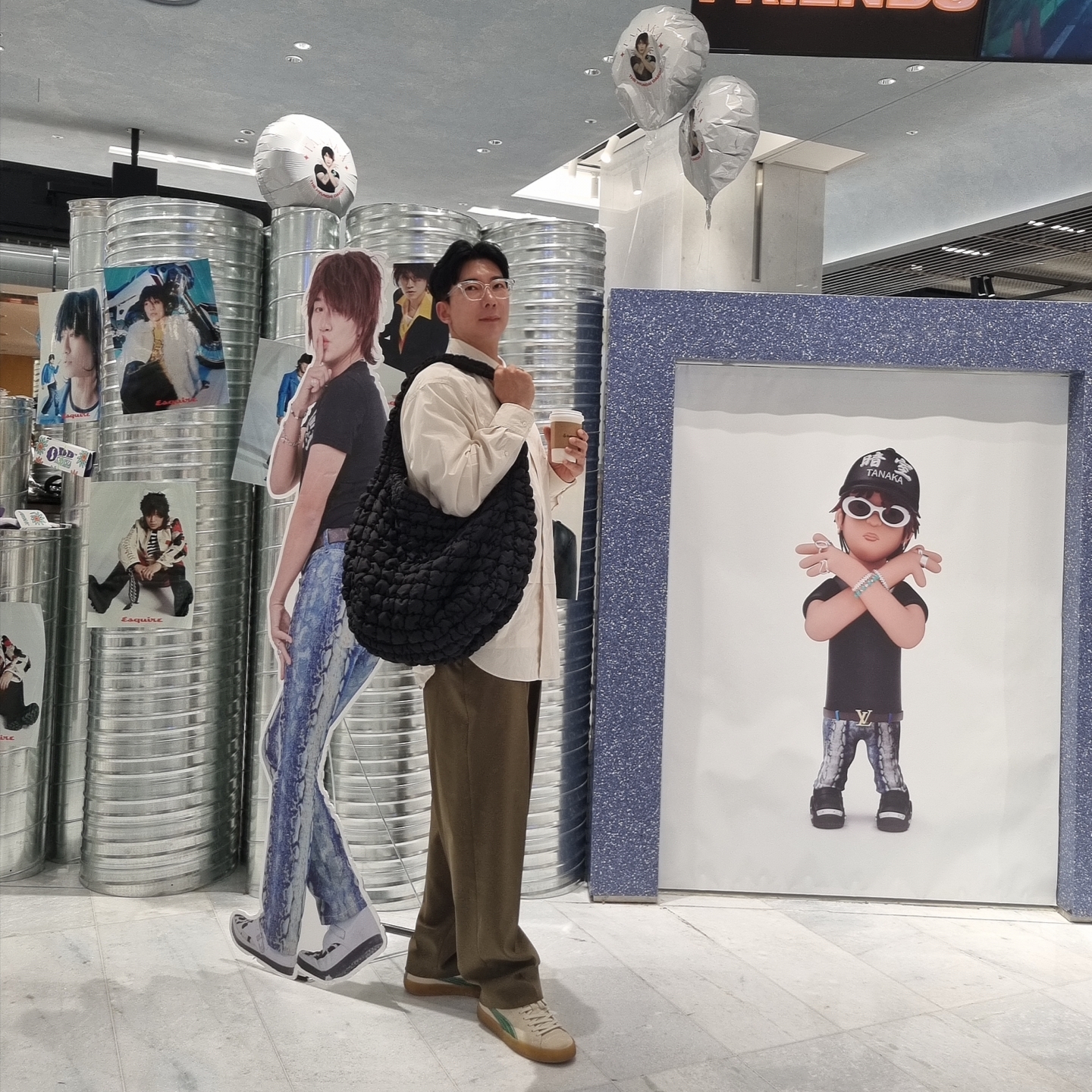 COS Quilted Oversized Shoulder Bag Black, Puma x AMI Suede Crepe Pristine 착용 스타일