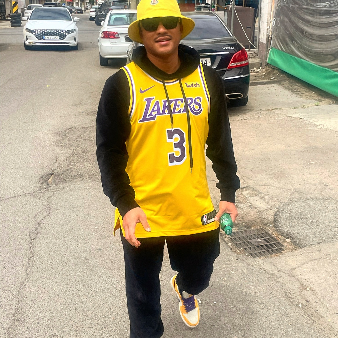 Jordan 1 Mid SE Lakers 착용 스타일