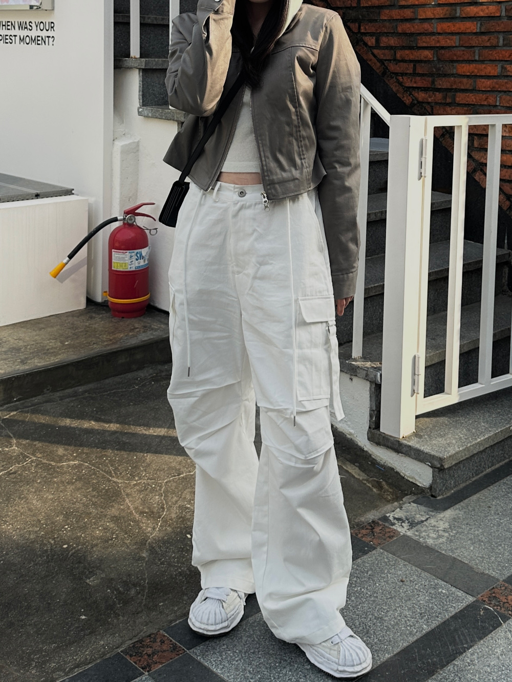Maison Mihara Yasuhiro Blakey OG Sole Canvas Low-top Sneakers White 착용 스타일 - 3