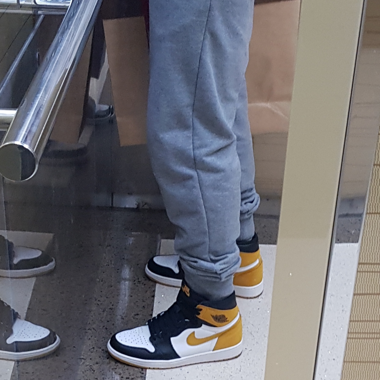 Jordan 1 Retro High Yellow Ochre 착용 스타일