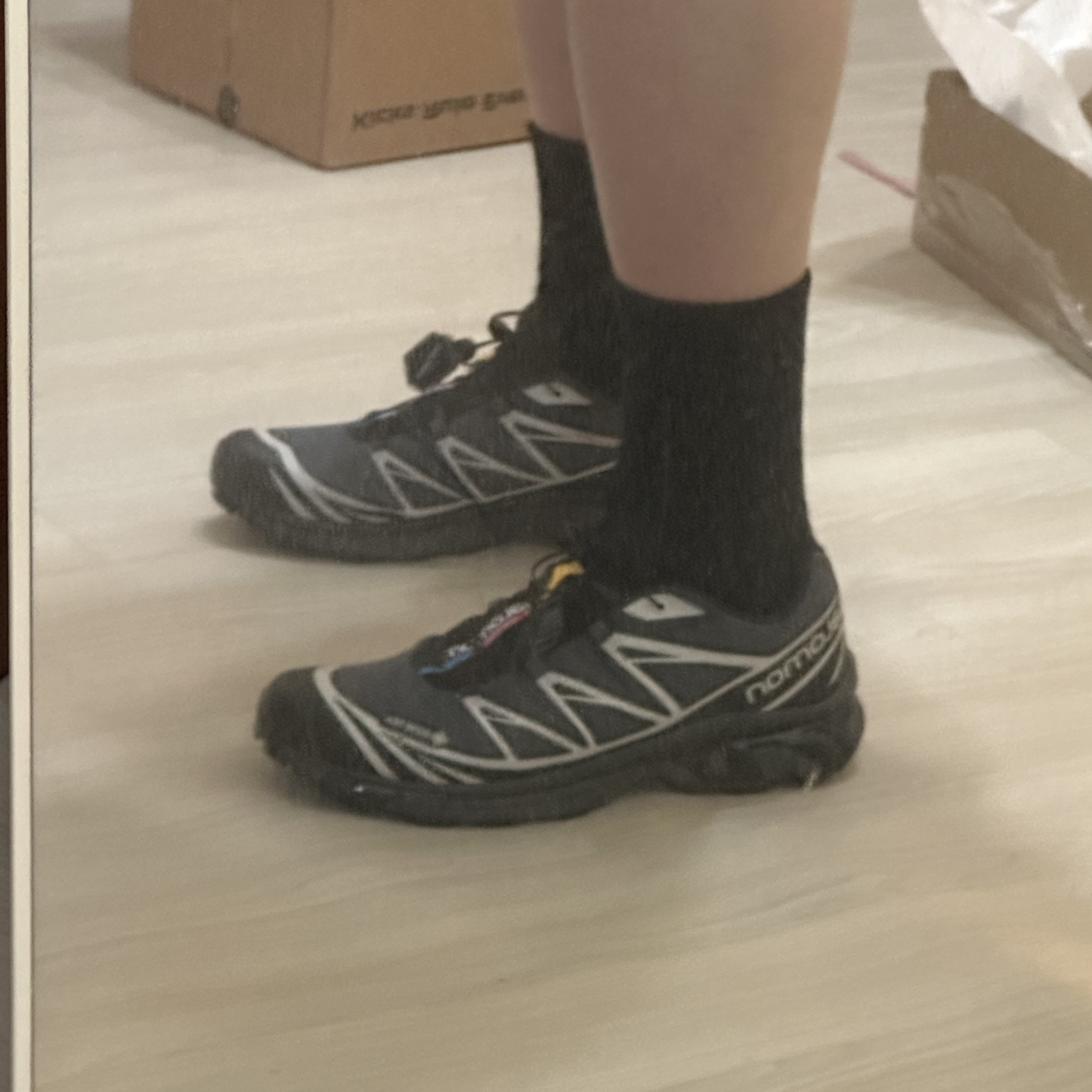 Salomon XT-6 Gore-Tex Black Ebony 착용 스타일
