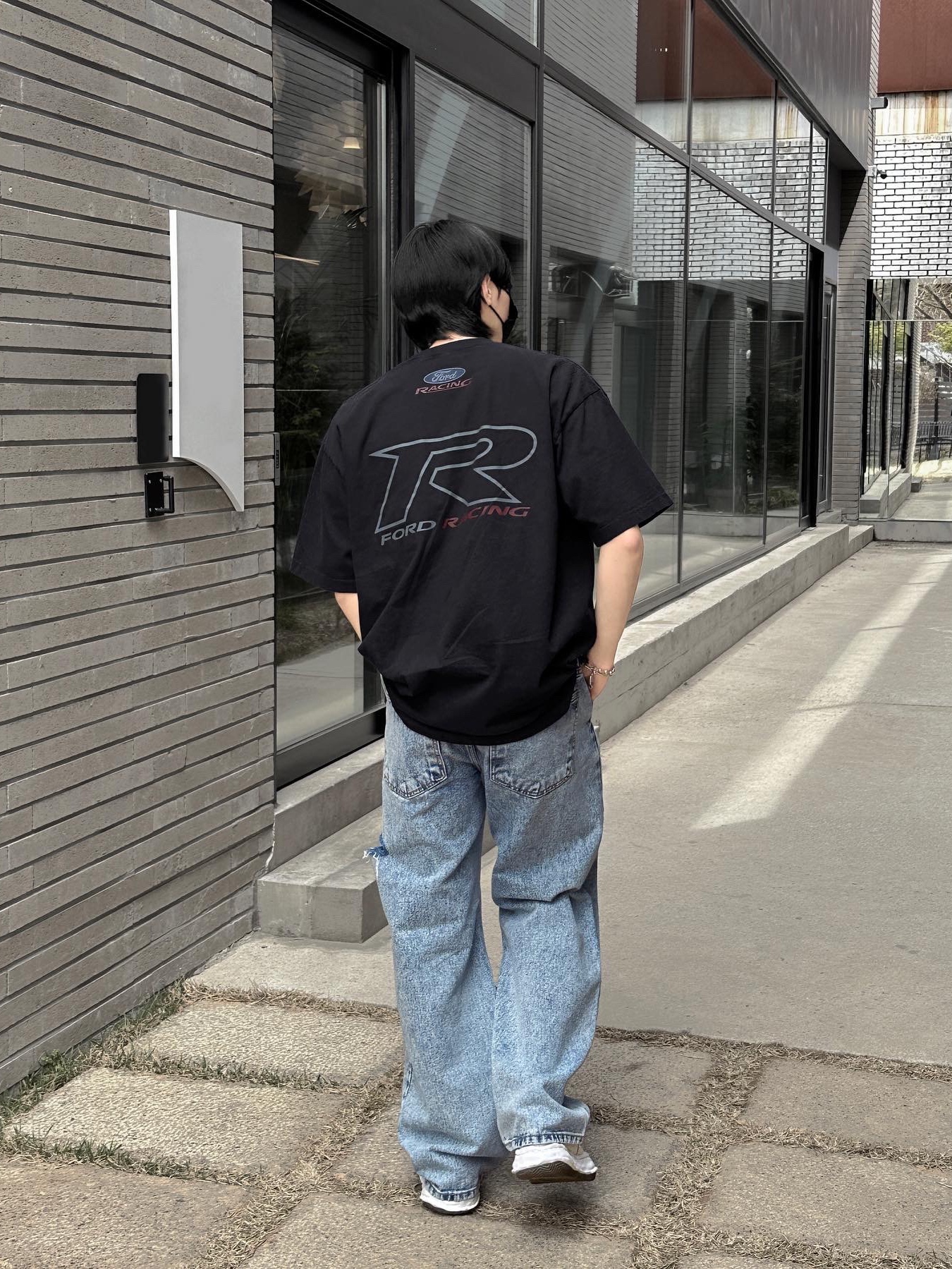 메종 미하라 야스히로 블레이키 OG 솔 캔버스 로우탑 스니커즈 화이트 착용 스타일 - 4