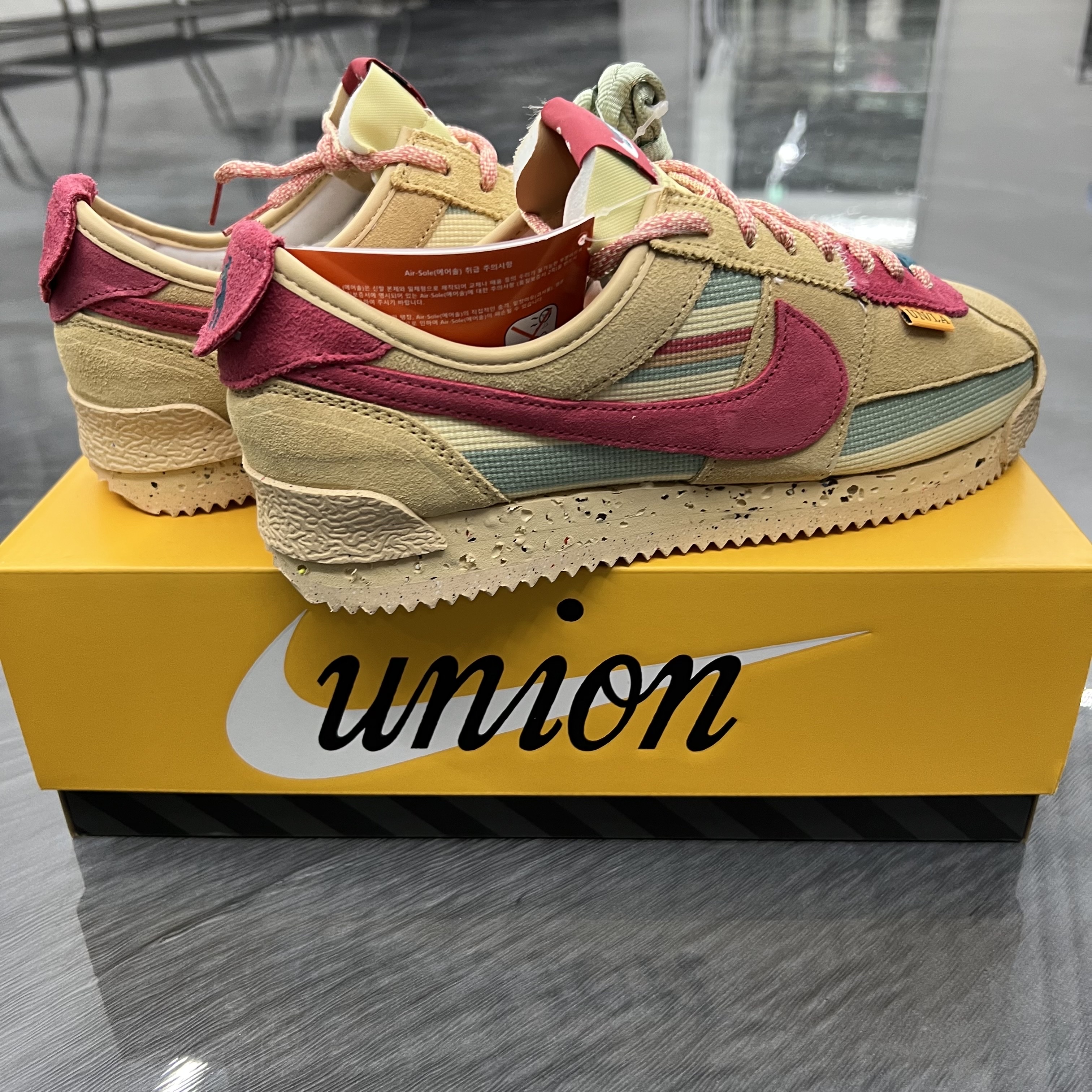 Nike x Union Cortez SP Sesame 착용 스타일