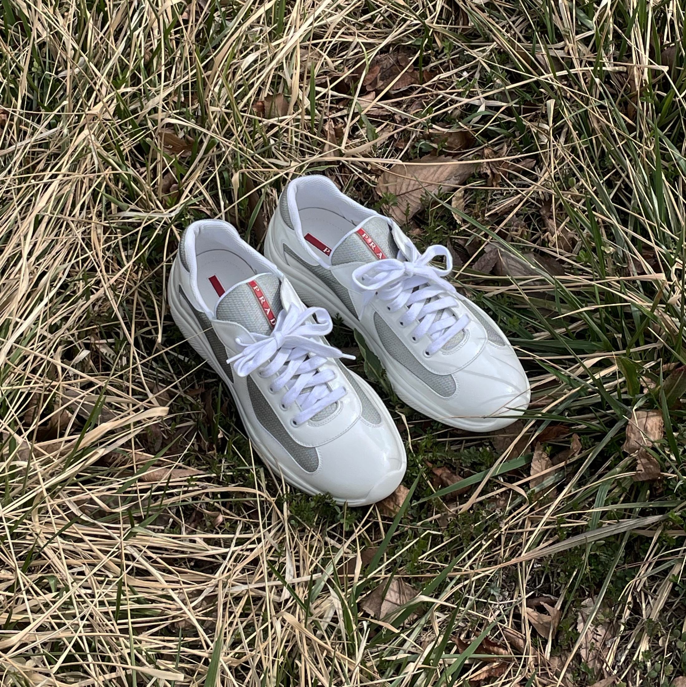 Prada America's Cup Sneakers White Silver 착용 스타일