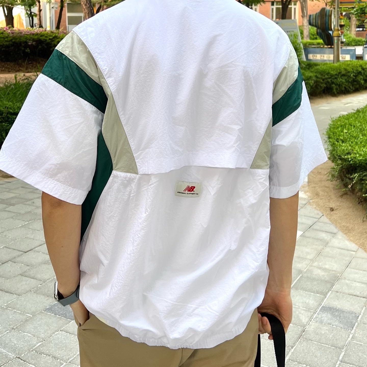 New Balance x Thisisneverthat 860v2 White, Apple Watch Hermes Series 8 45mm Silver Stainless Steel Case with Single Tour Vert Rousseau (Korean Ver.) 착용 스타일 - 4