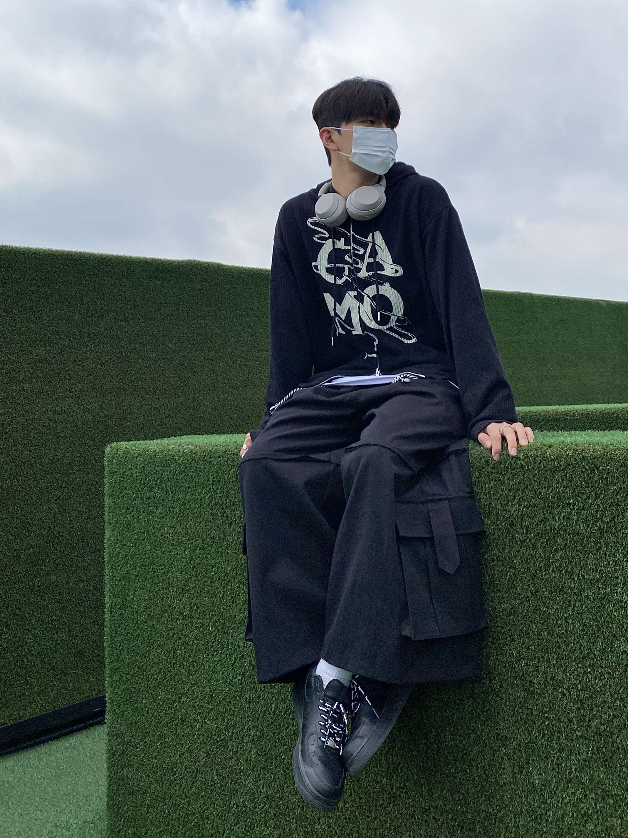 Nike x Supreme Air Force 1 Low Black 착용 스타일 - 5
