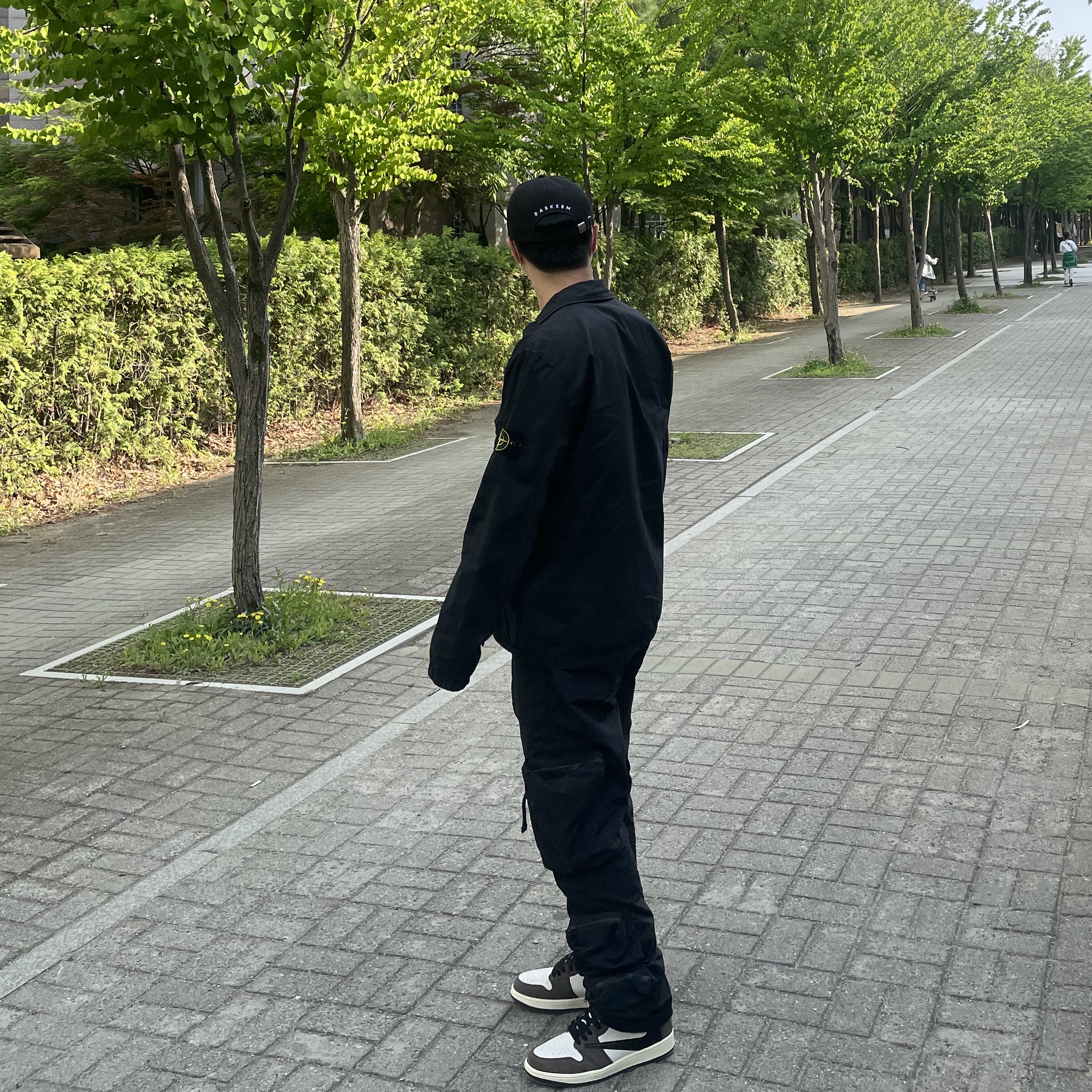 Jordan 1 x Travis Scott Retro High OG SP Mocha, Stone Island 113WN T.CO+OLD Overshirt Black - 21FW 착용 스타일
