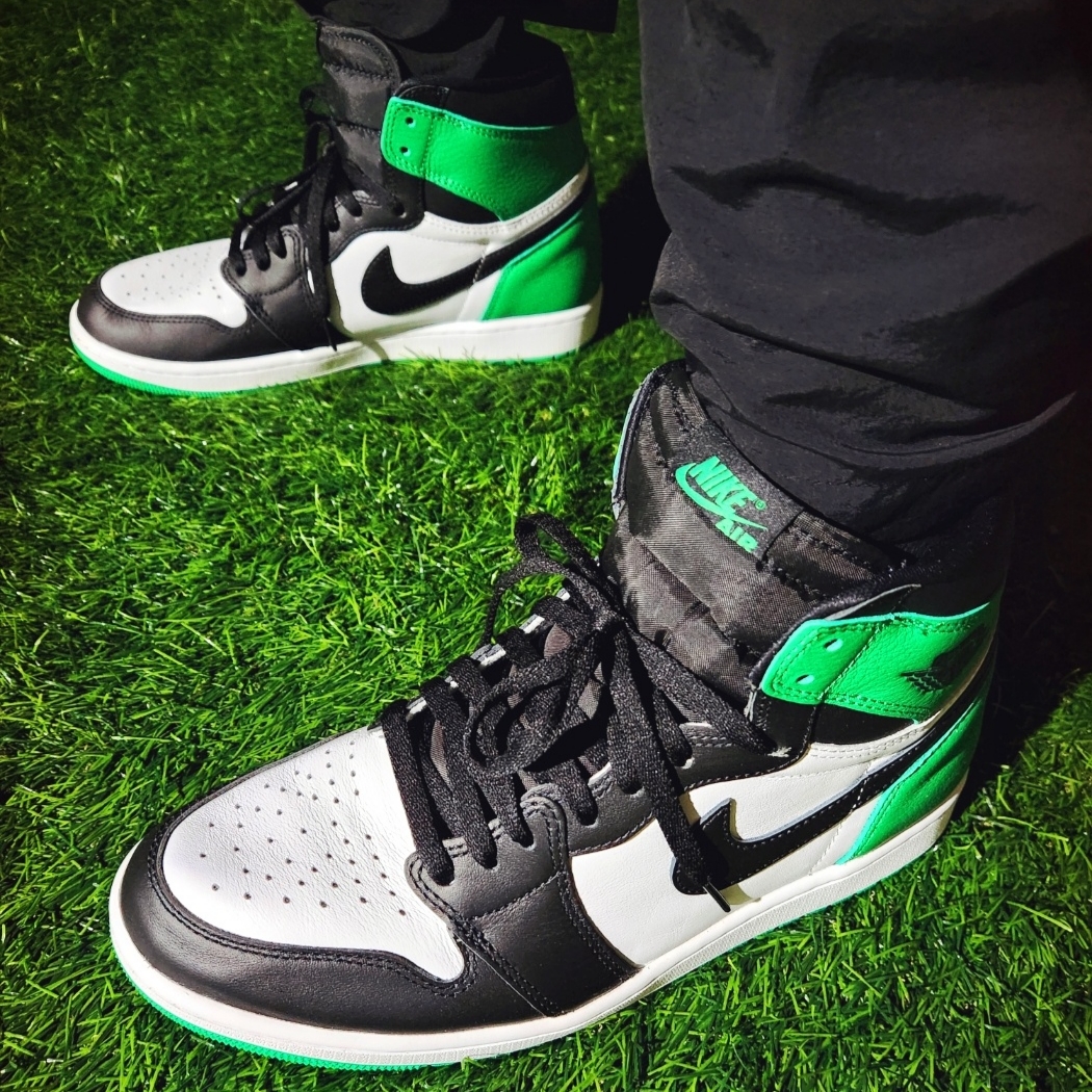 Jordan 1 Retro High OG Black and Lucky Green 착용 스타일 - 5