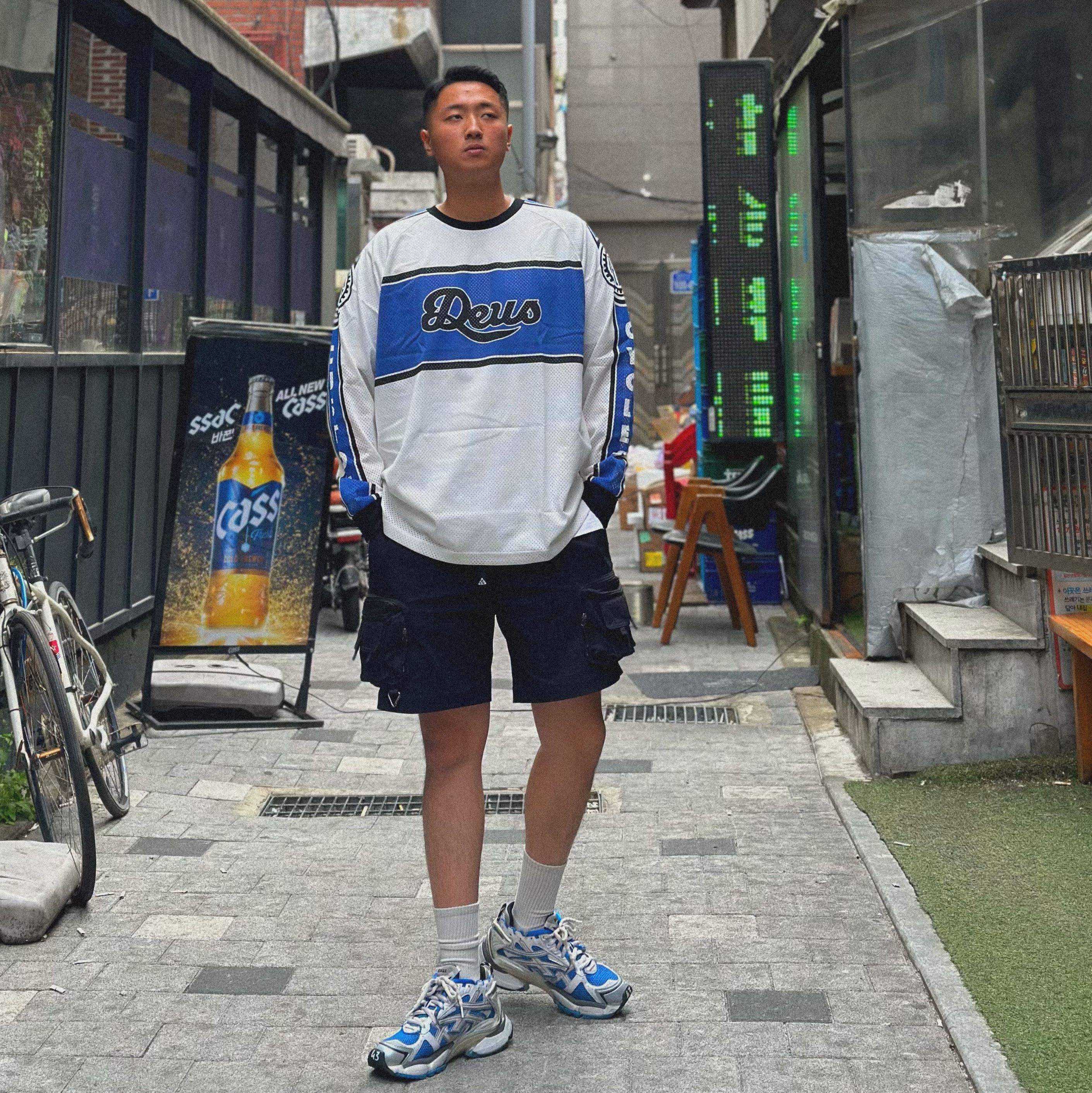 Balenciaga Runner Sneakers Blue White, Nike ACG Cargo Shorts Black - Asia 착용 스타일