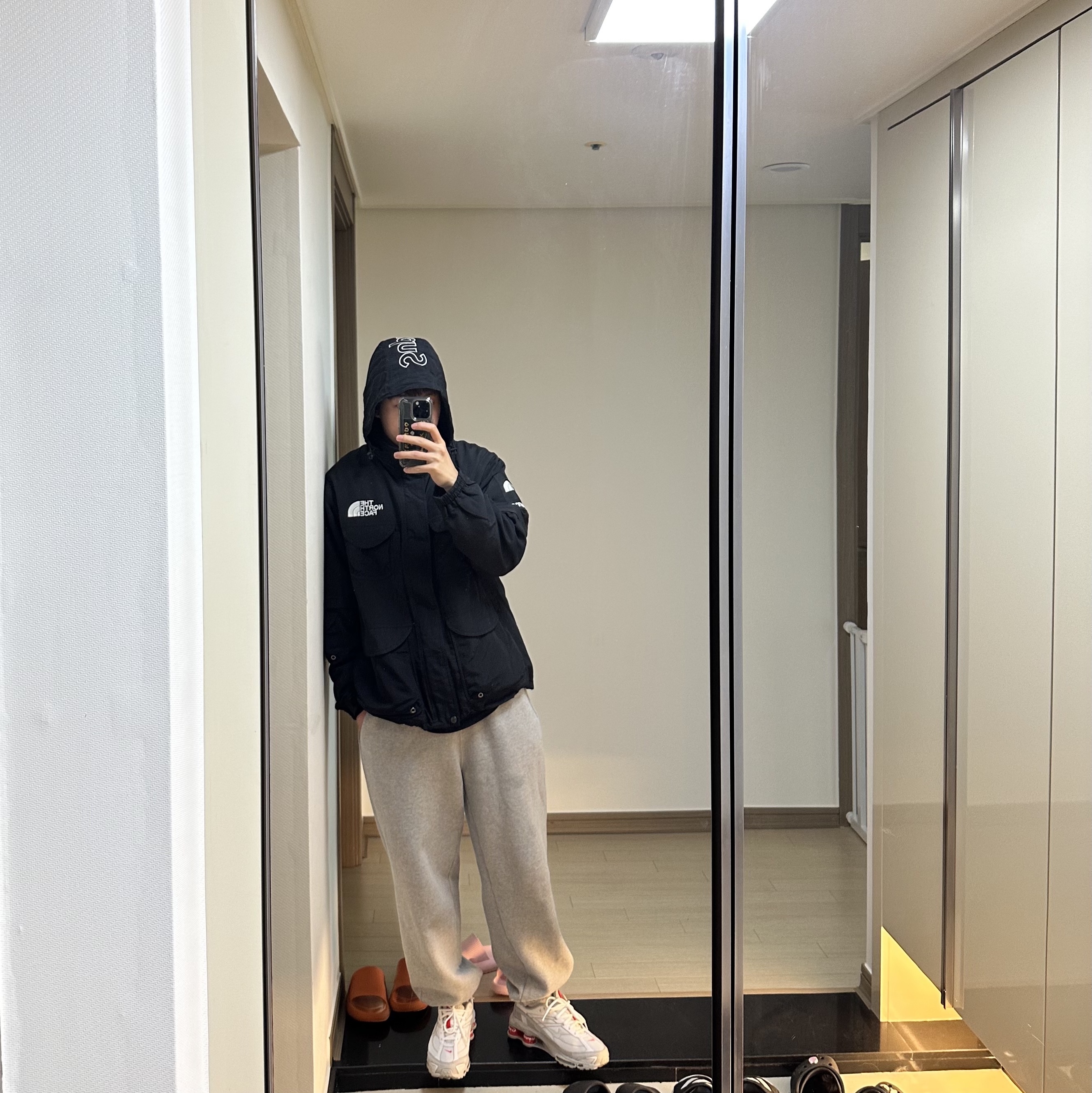 Supreme x The North Face Trekking Convertible Jacket Black - 22SS, Nike x Supreme Shox Ride 2 SP White 착용 스타일