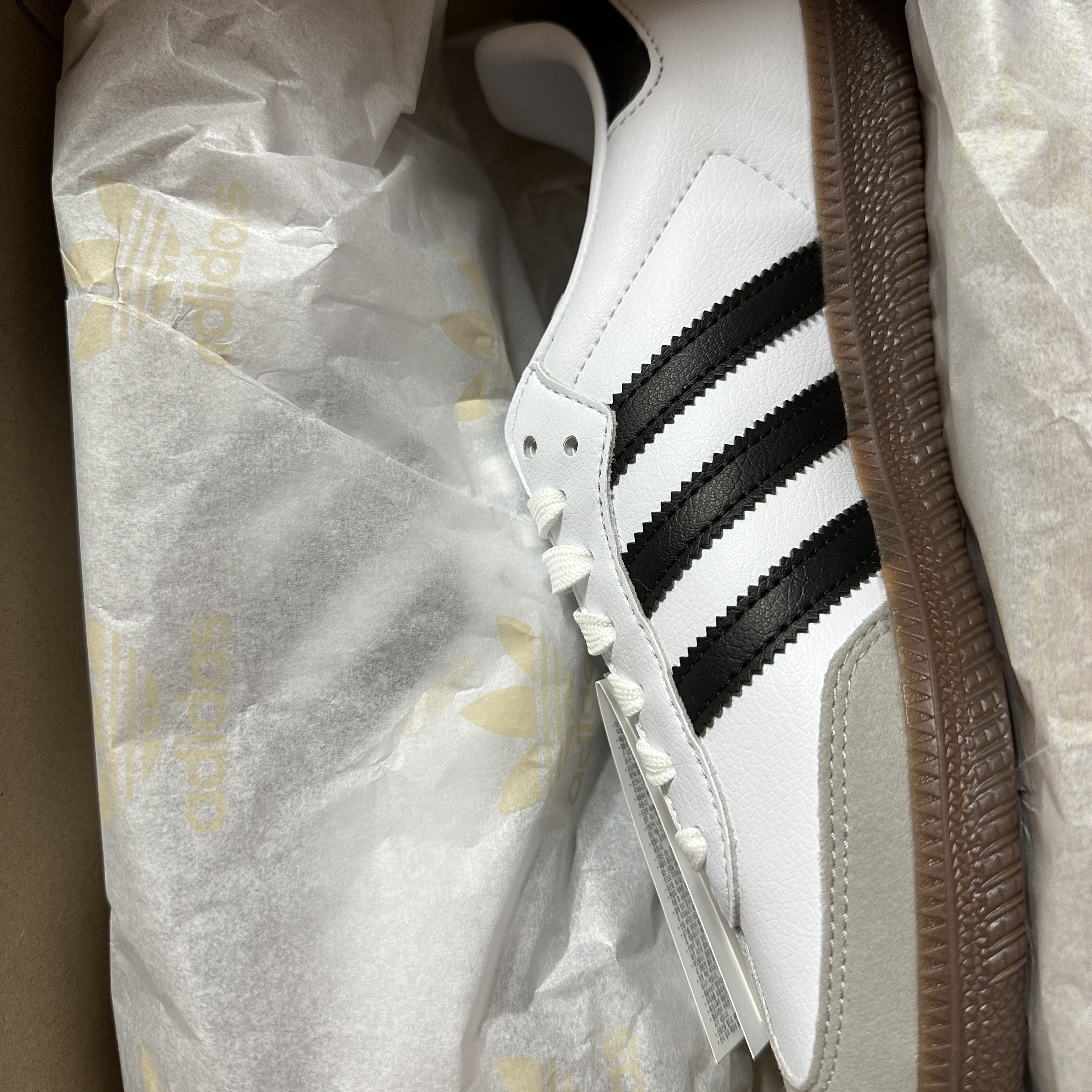 Adidas Samba Vegan White Black 착용 스타일