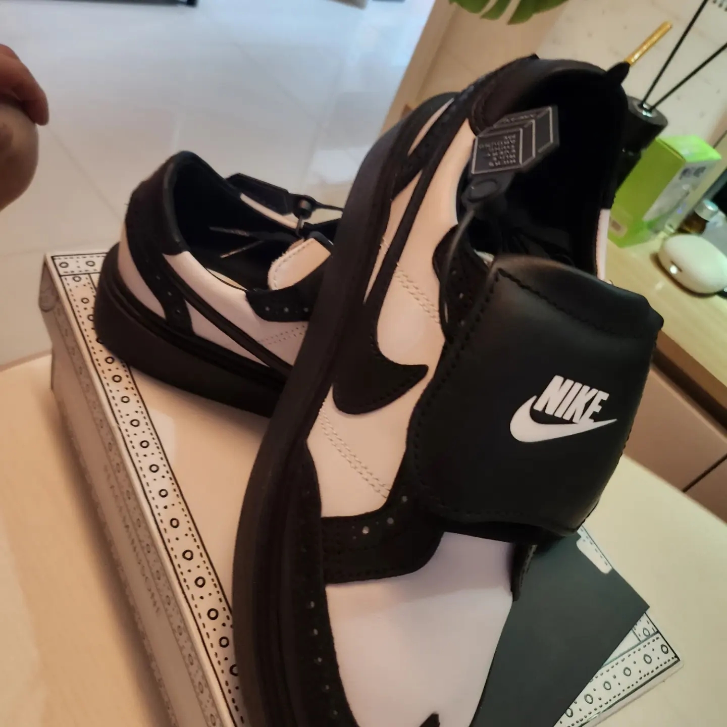 Nike x Peaceminusone Kwondo1 Black and White 착용 스타일 - 1