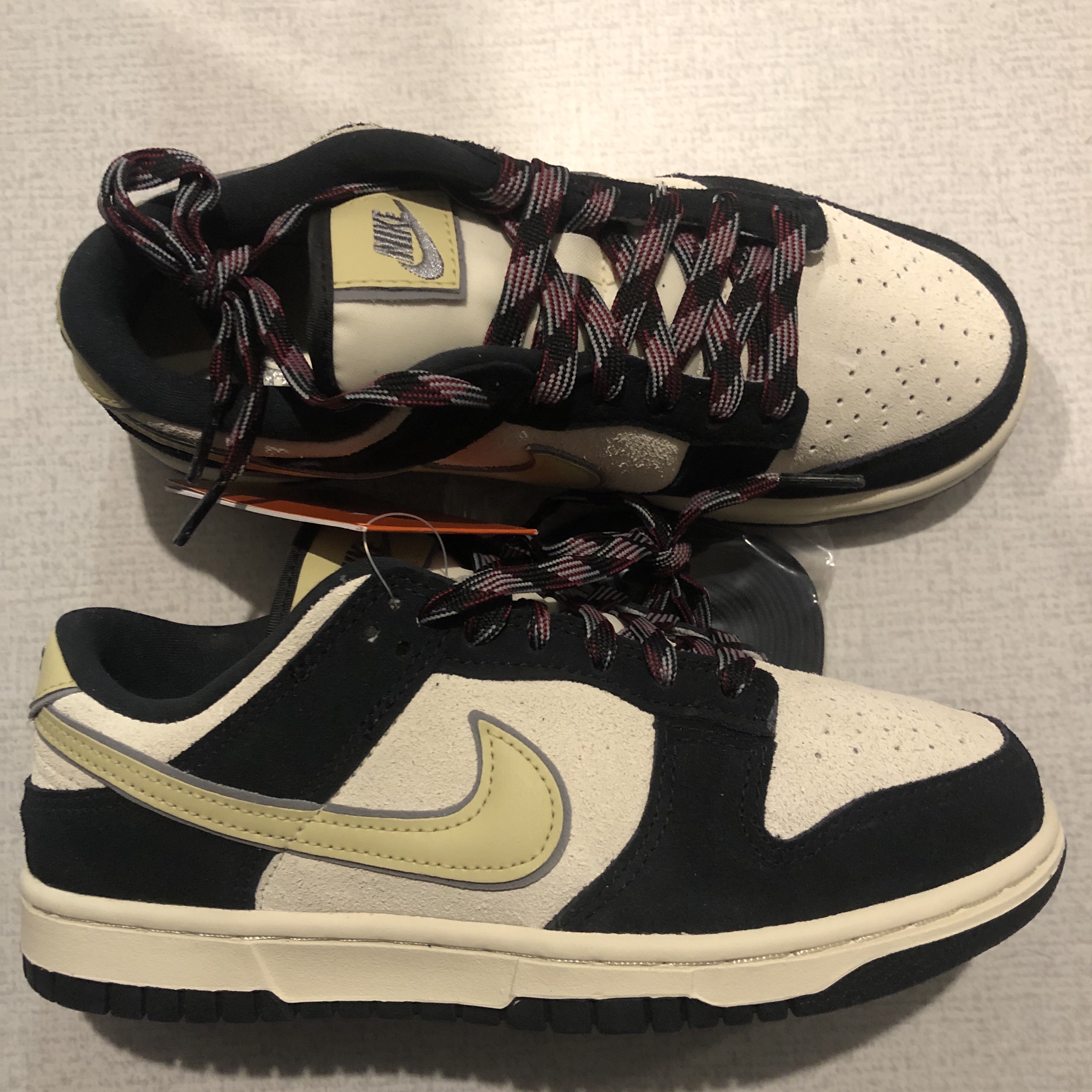 (W) Nike Dunk Low LX Black Suede 착용 스타일