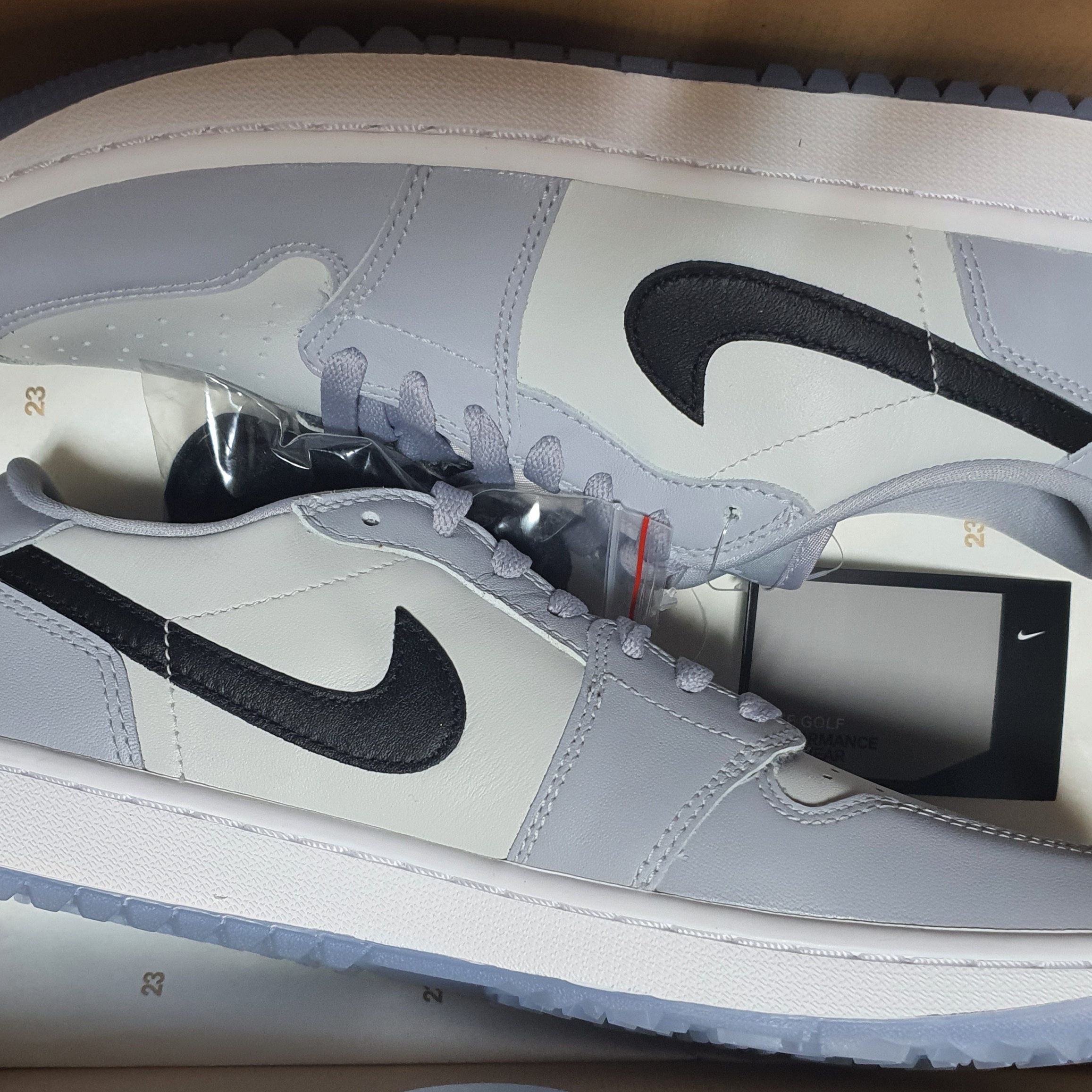 Jordan 1 Low Golf Wolf Grey 착용 스타일