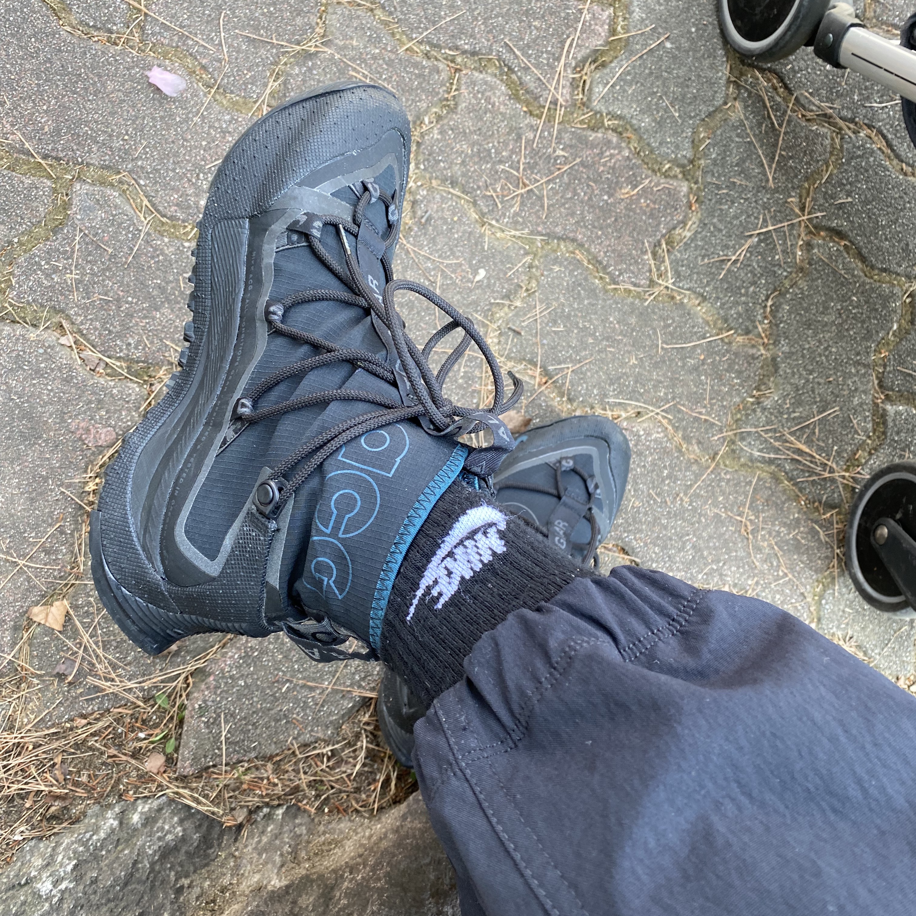 Nike ACG Terra Antarktik Gore-Tex Anthracite 착용 스타일