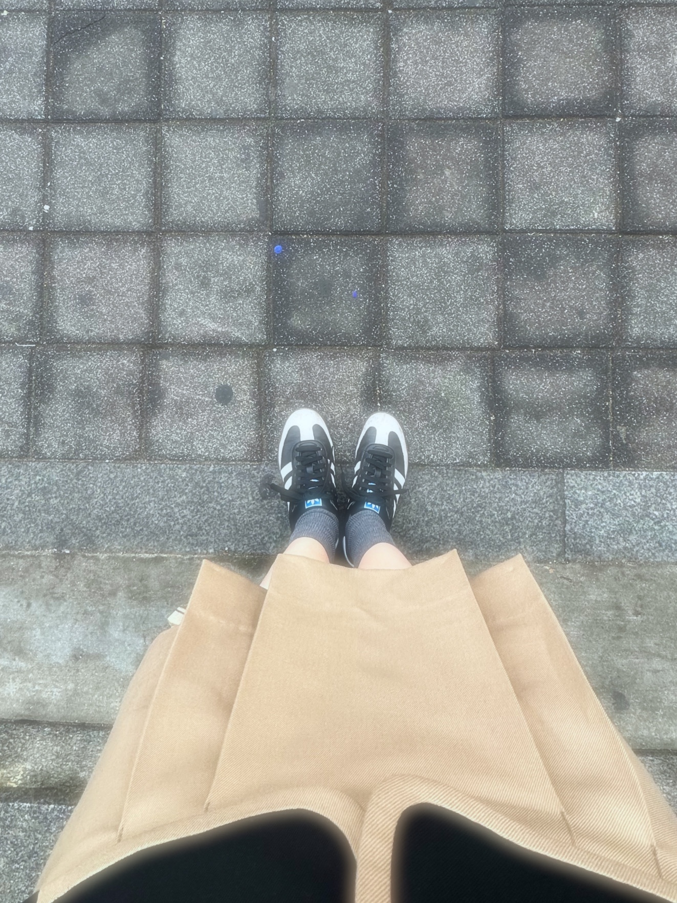 Adidas Samba Vegan Black White 착용 스타일 - 1