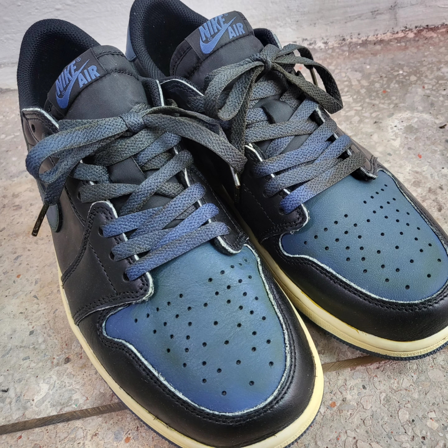 Jordan 1 Retro Low OG Mystic Navy 착용 스타일 - 2