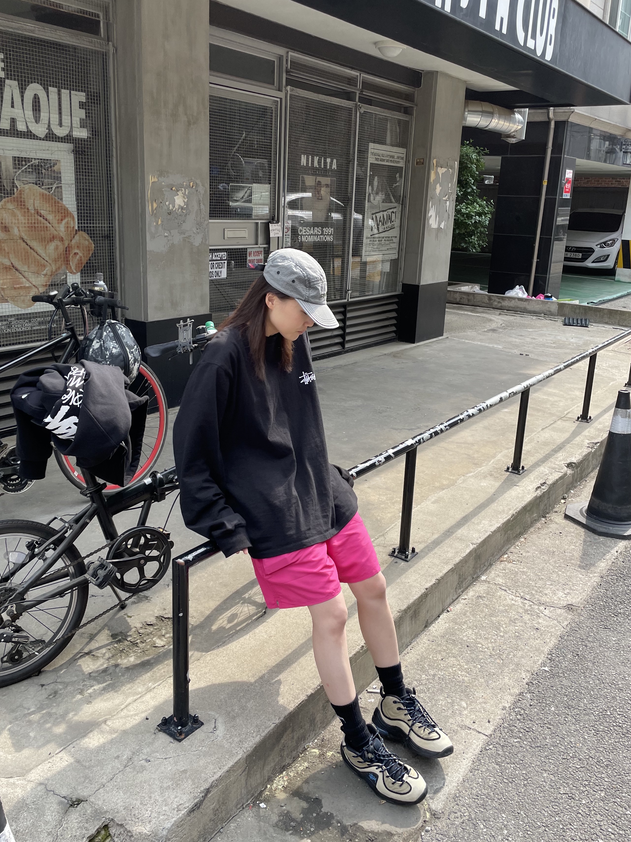Stussy Basic Stussy LS T-Shirt Black 2022, Nike x Stussy Air Penny II Rattan and Limestone 착용 스타일