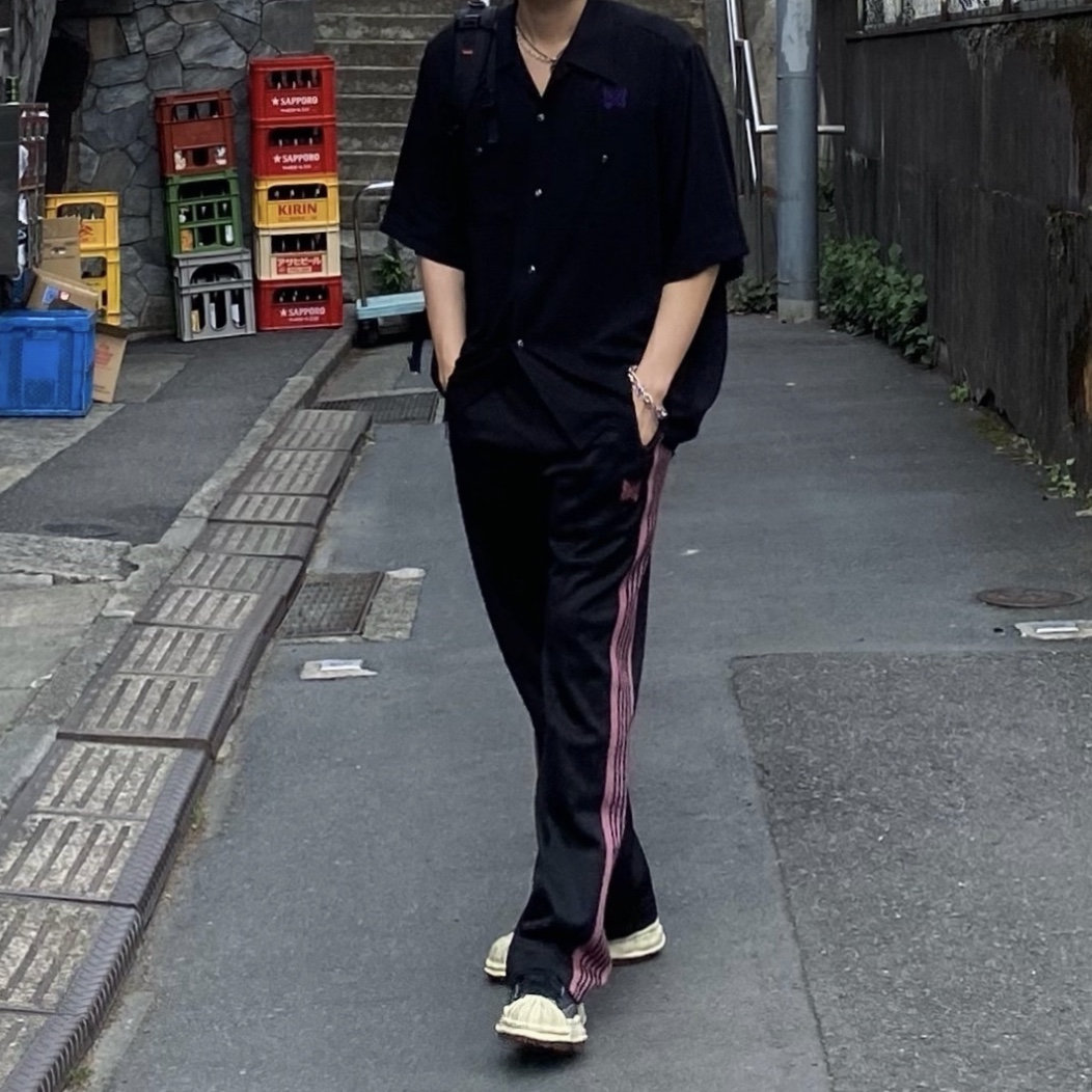 Needles S/S Cowboy One-Up Shirt Black, Needles Straight Track Pants Poly Smooth Black 착용 스타일