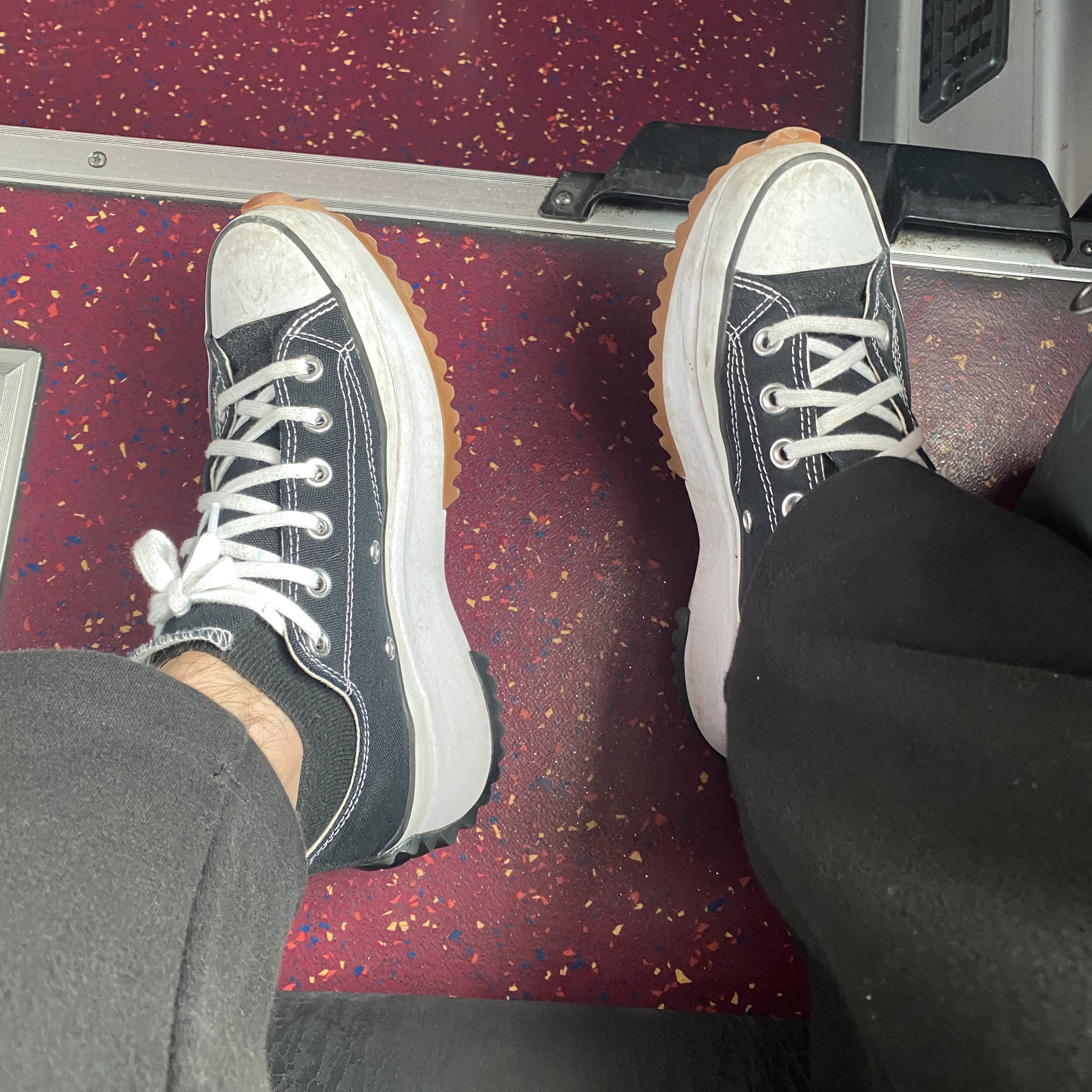 Converse Run Star Hike Low Black 착용 스타일