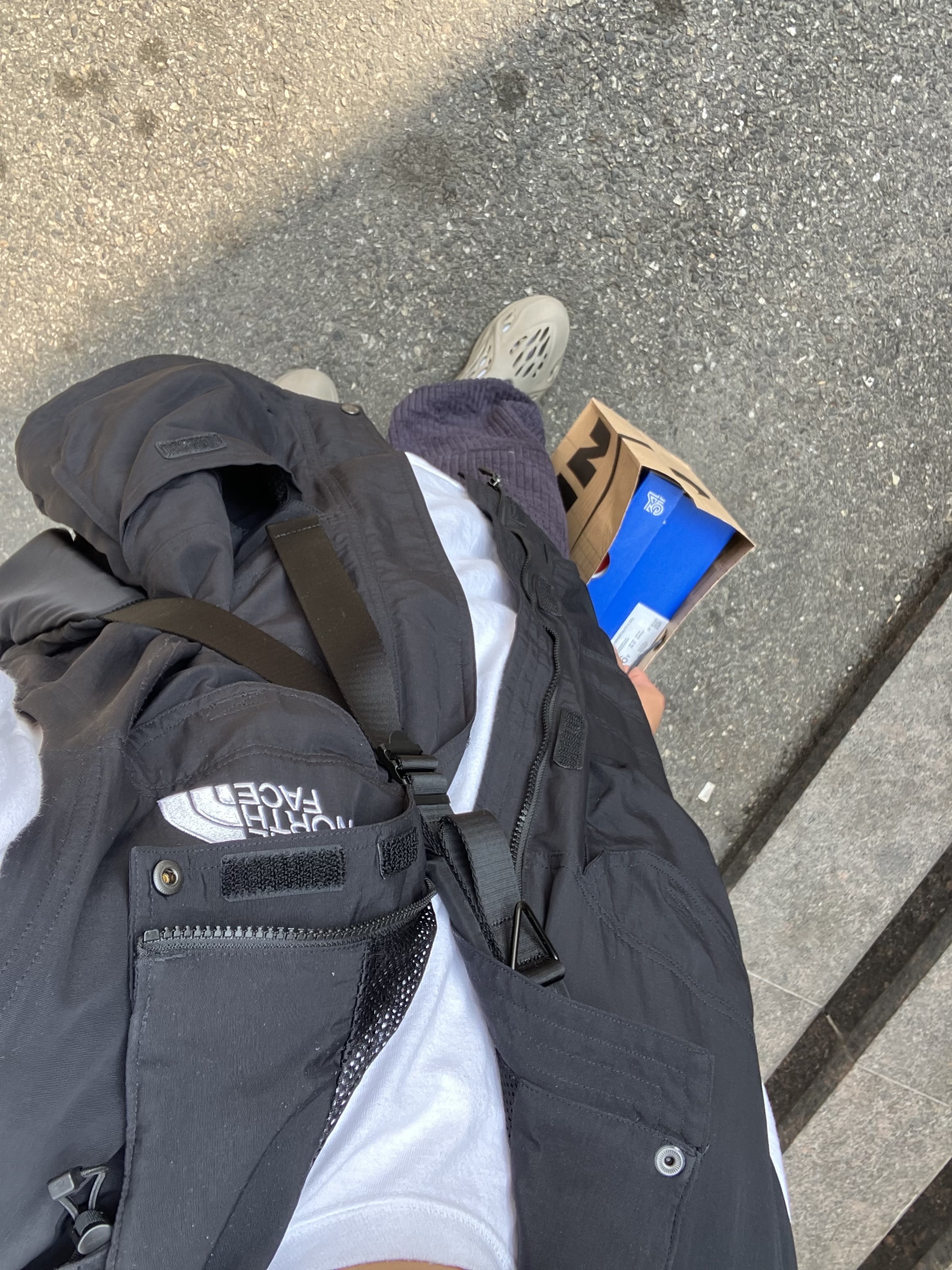 Supreme x The North Face Trekking Convertible Jacket Black - 22SS, Stussy Basic Stussy T-Shirt White 2022 착용 스타일