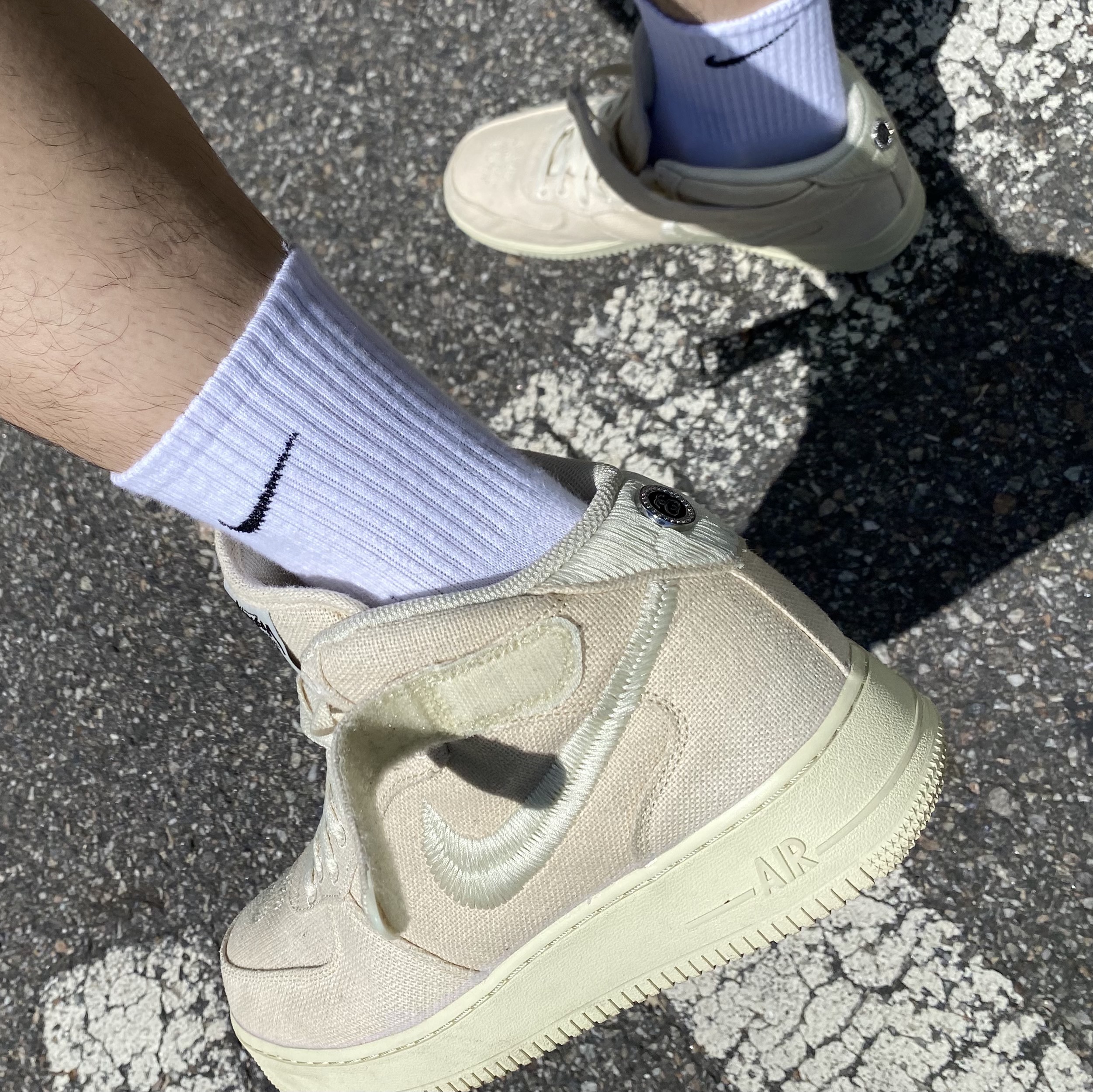 Nike x Stussy Air Force 1 '07 Mid SP Fossil 착용 스타일