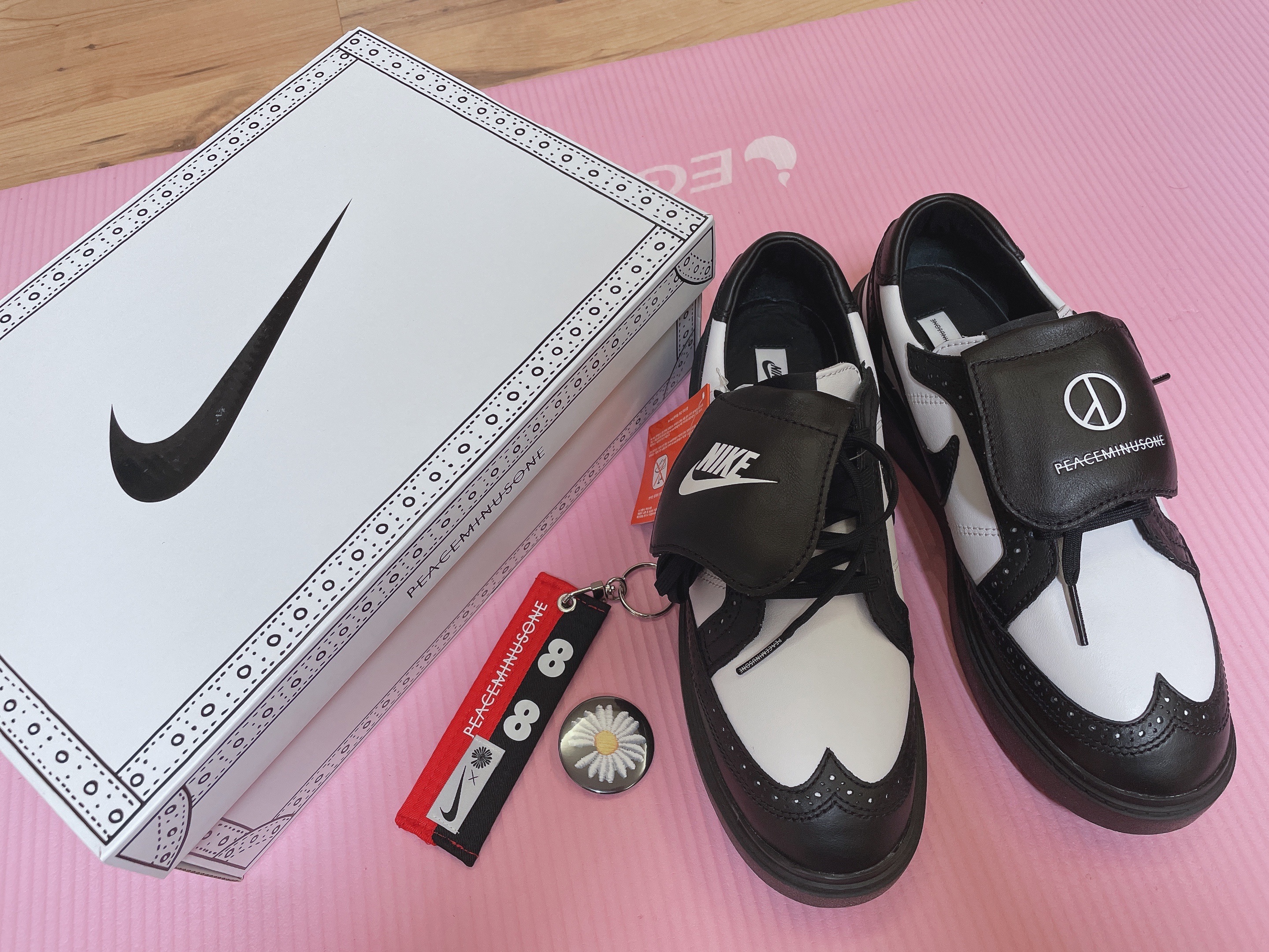 Nike x Peaceminusone Kwondo1 Black and White 착용 스타일