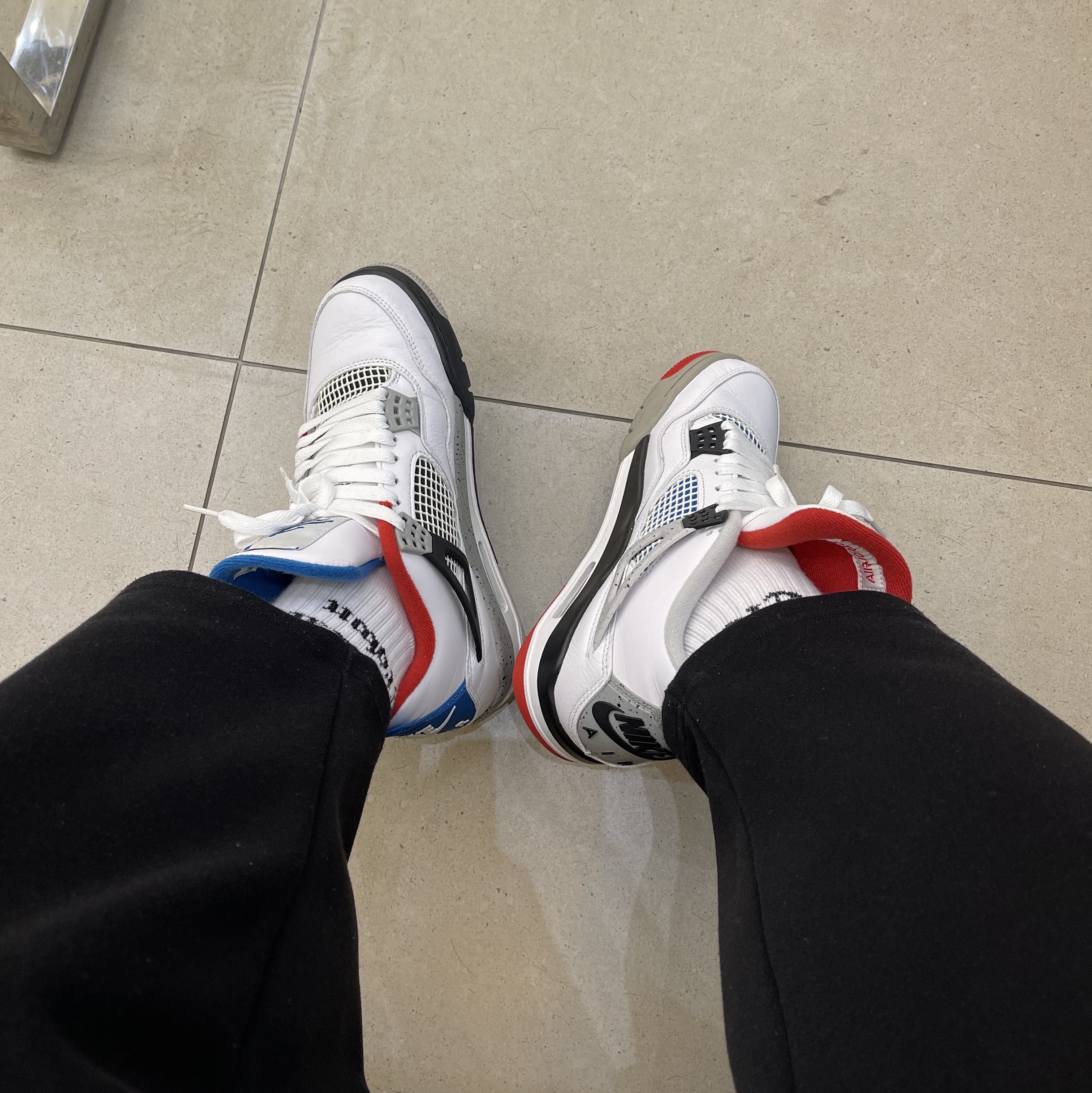 Jordan 4 Retro What The 4 착용 스타일
