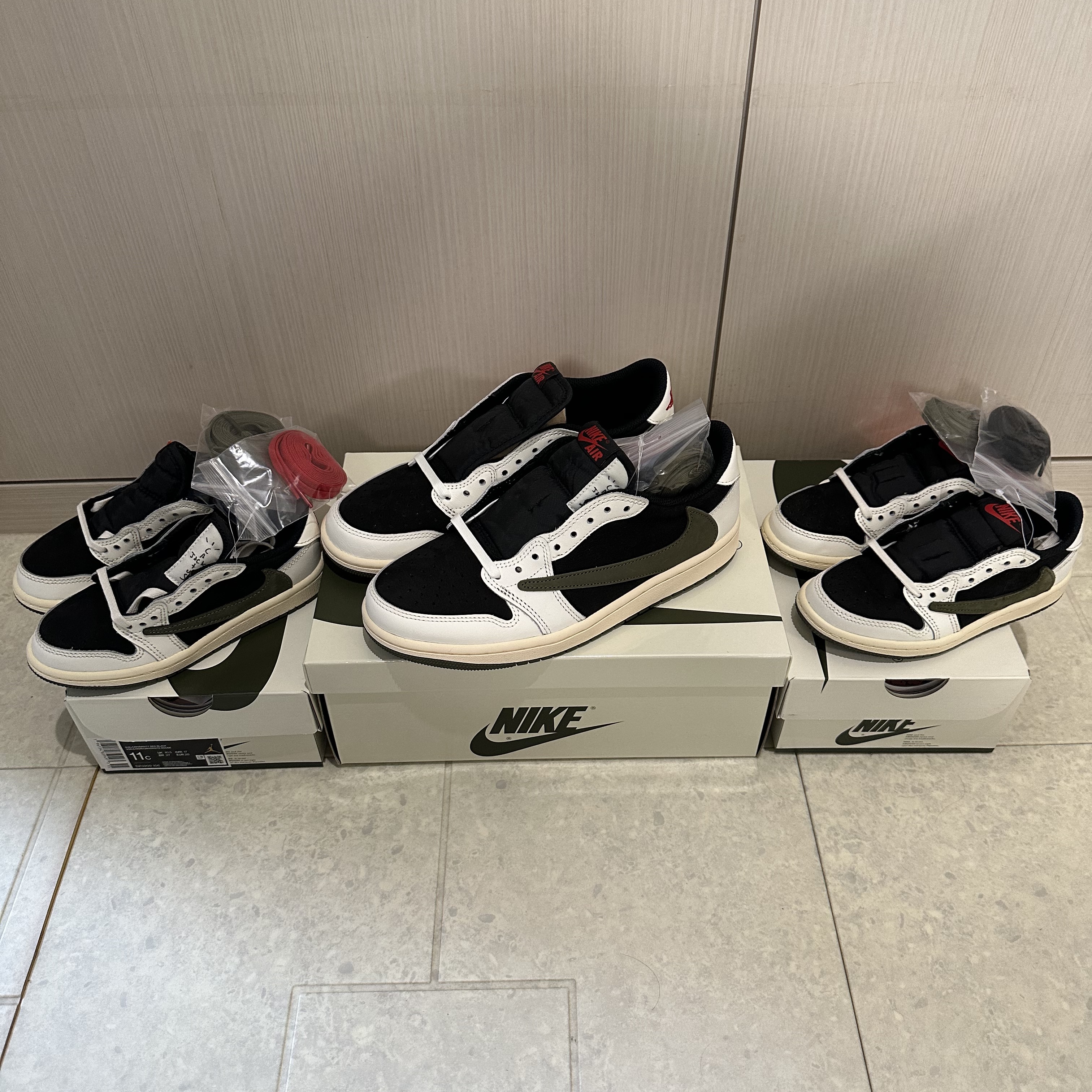 (W) Jordan 1 x Travis Scott Retro Low OG SP Medium Olive, (PS) Jordan 1 x Travis Scott Retro Low OG SP Medium Olive 착용 스타일 - 4