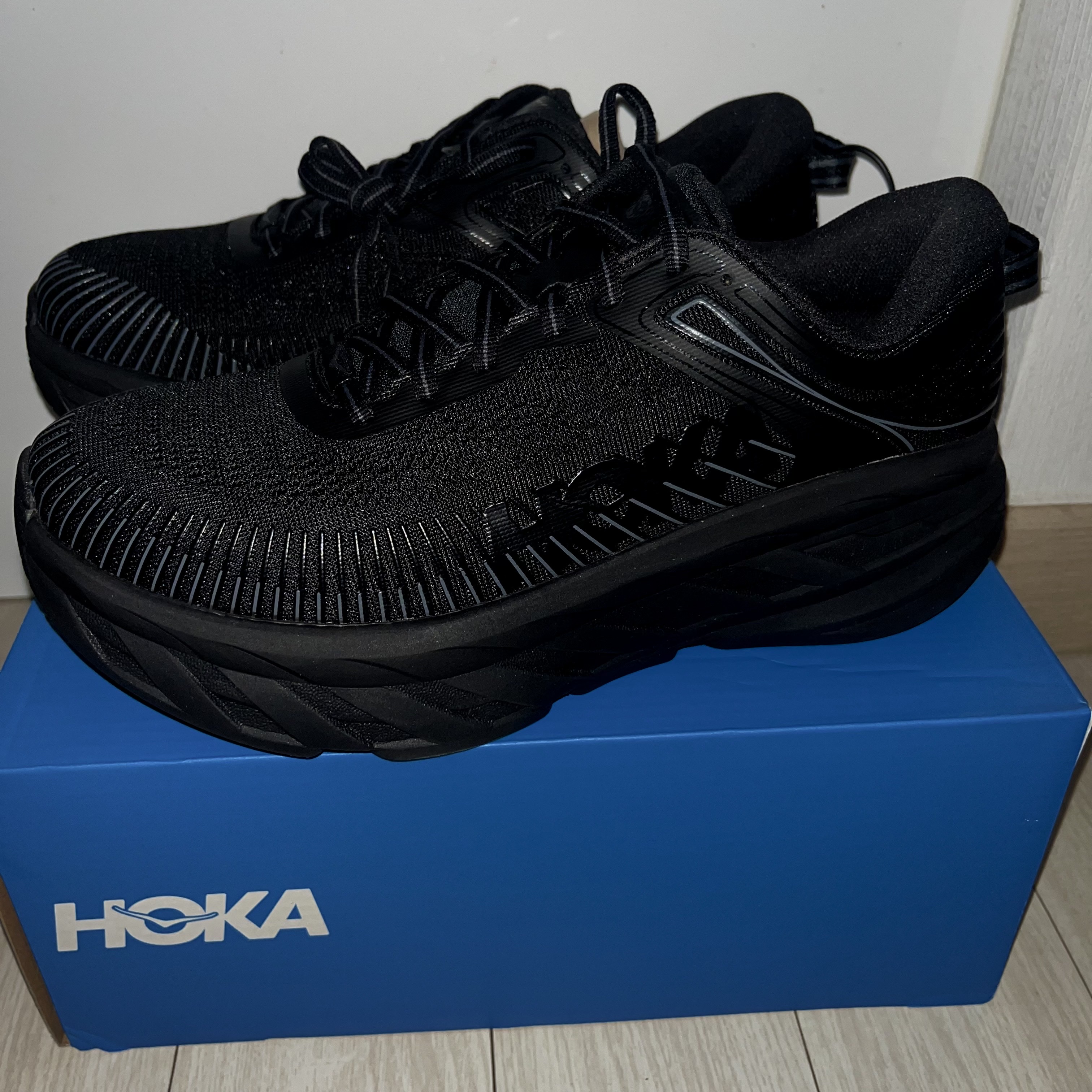 (W) Hoka Bondi 7 Black - Wide 착용 스타일