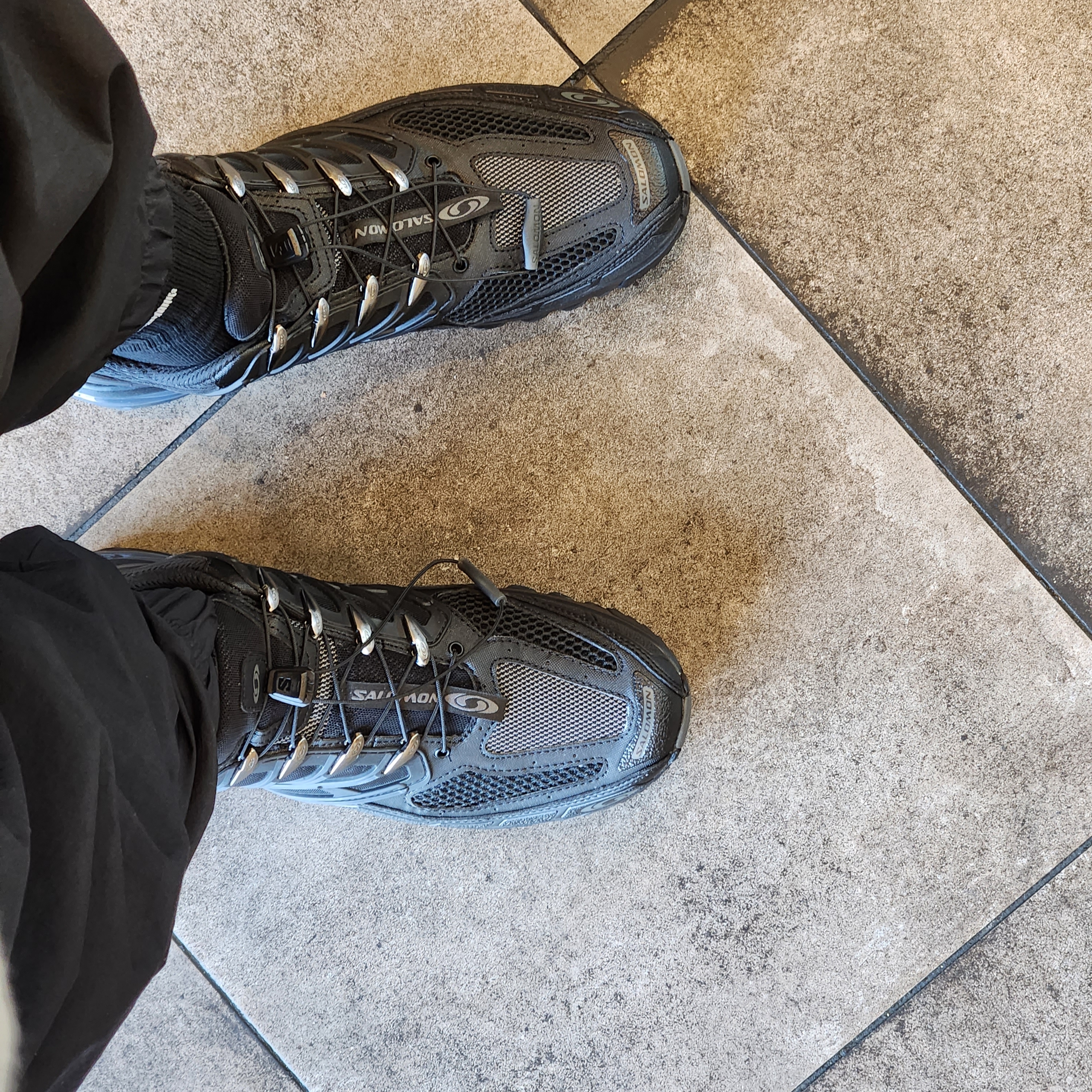 Salomon ACS Pro Black 착용 스타일